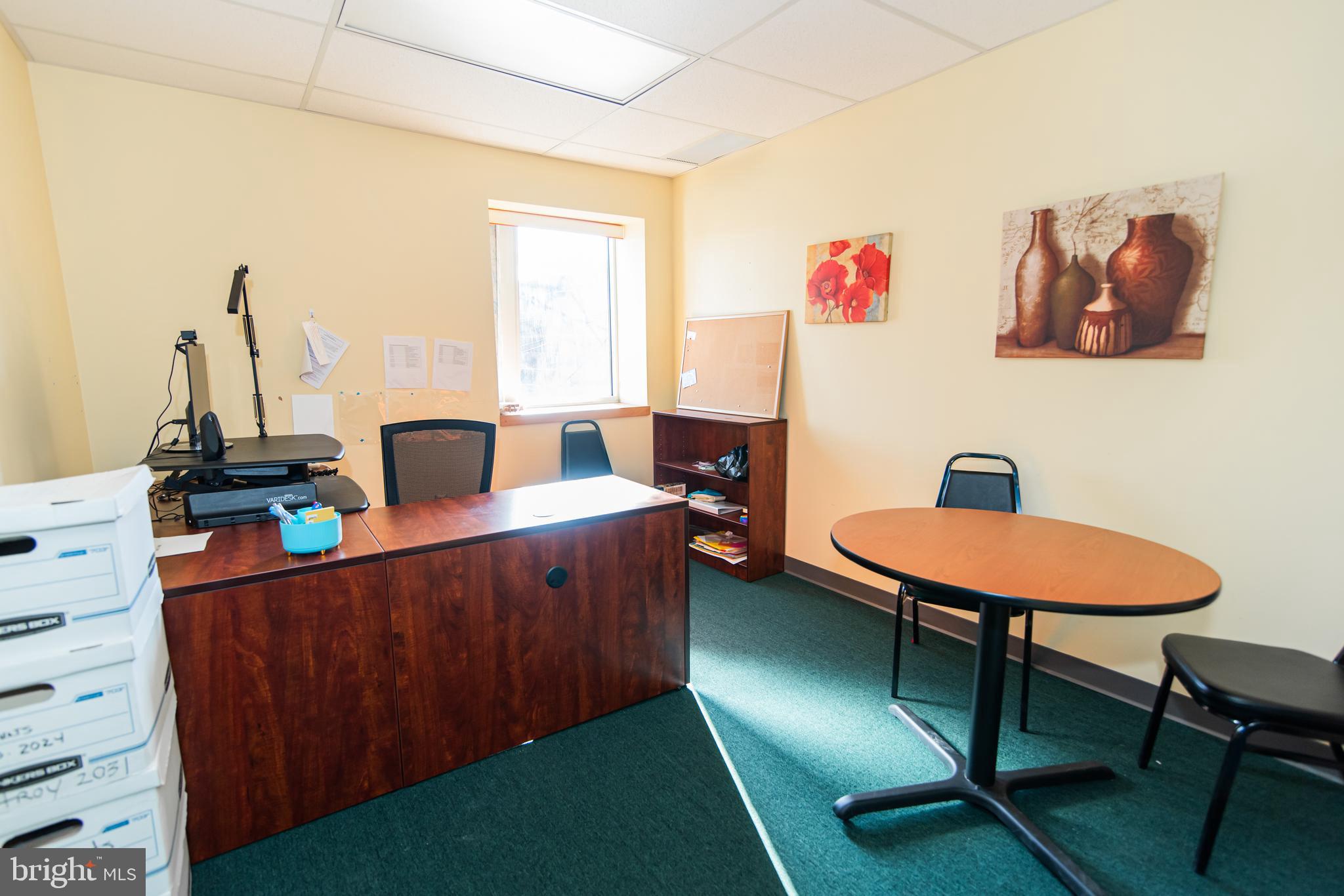 FRANKFORD - Commercial Sale