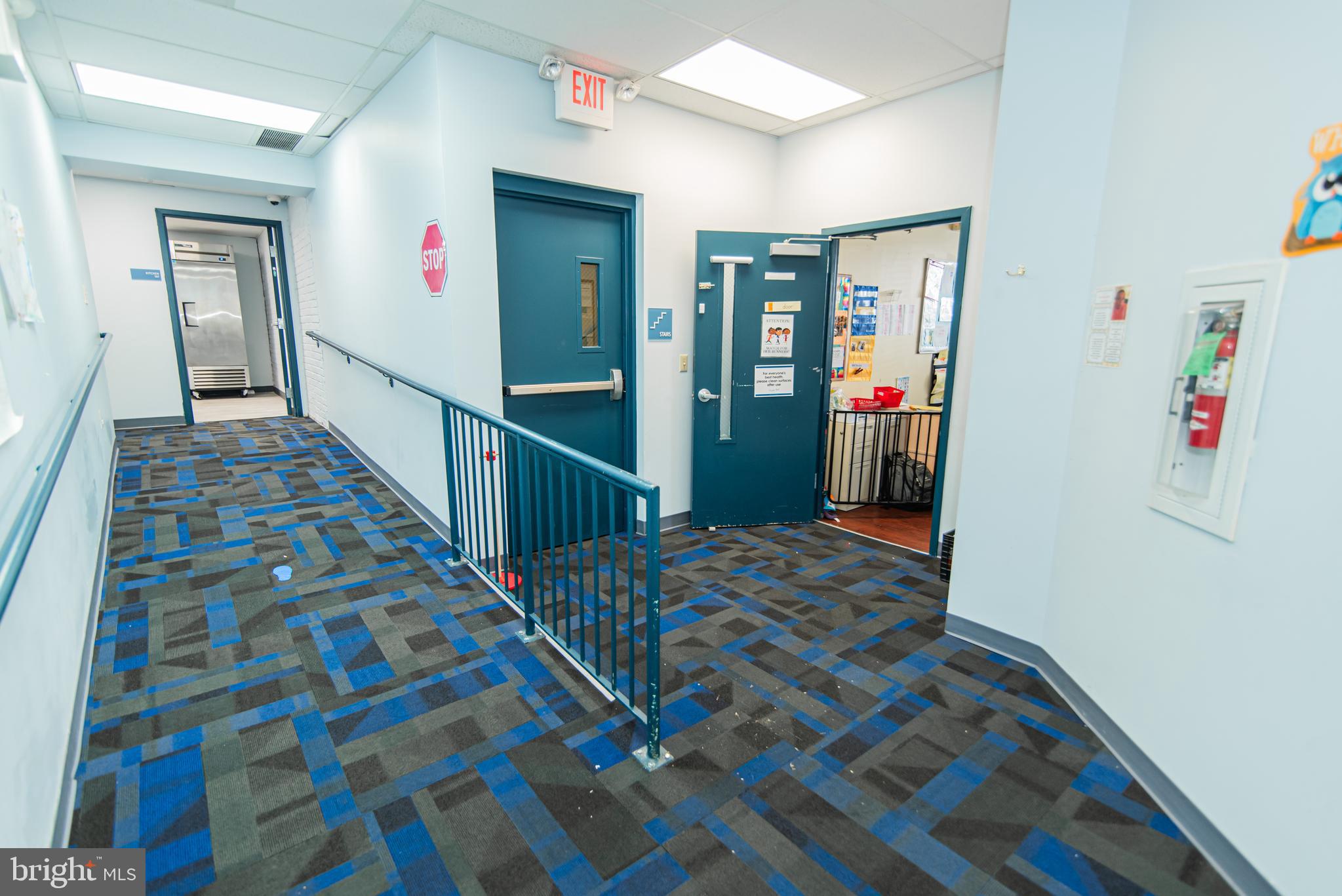 FRANKFORD - Commercial Sale