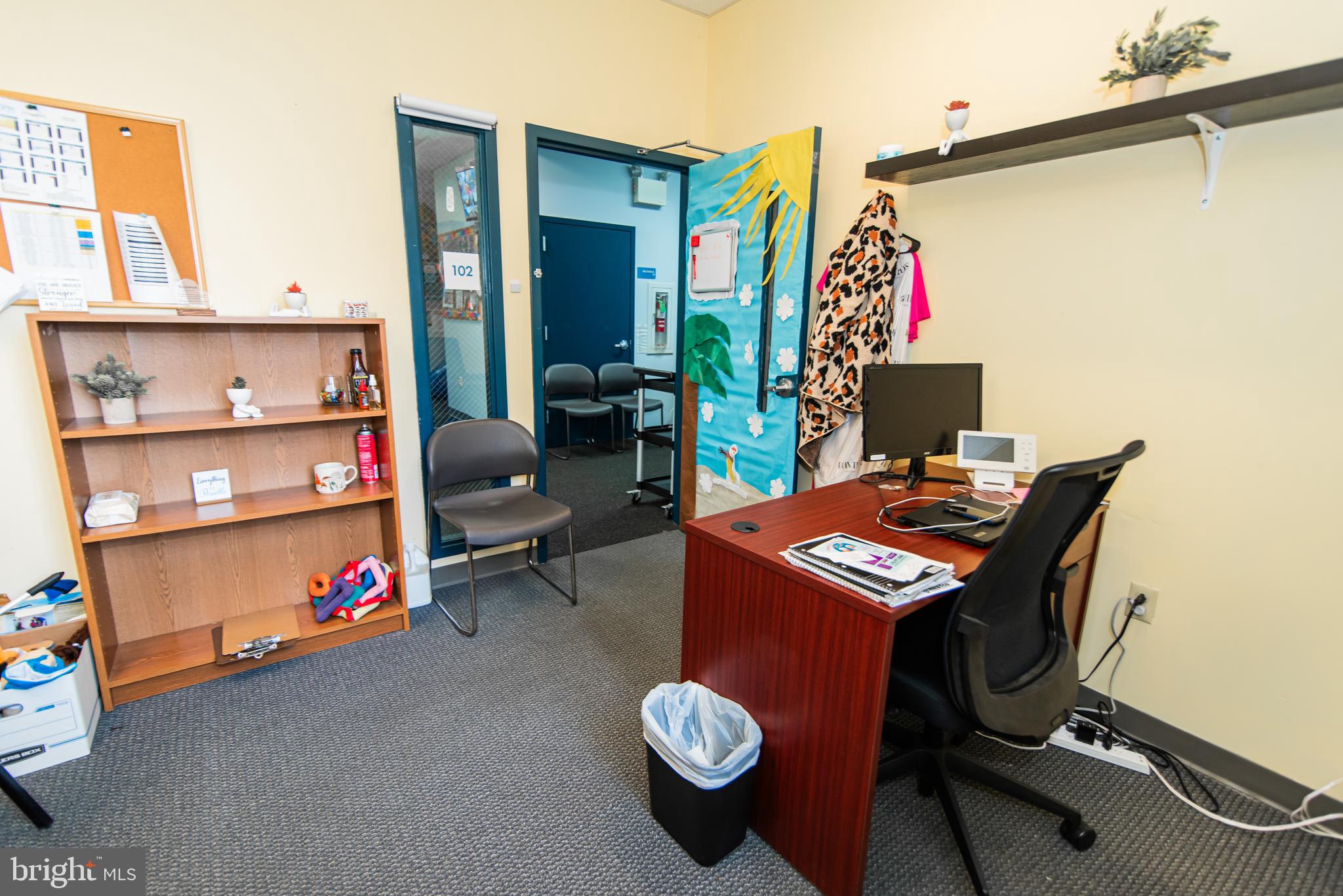 FRANKFORD - Commercial Sale