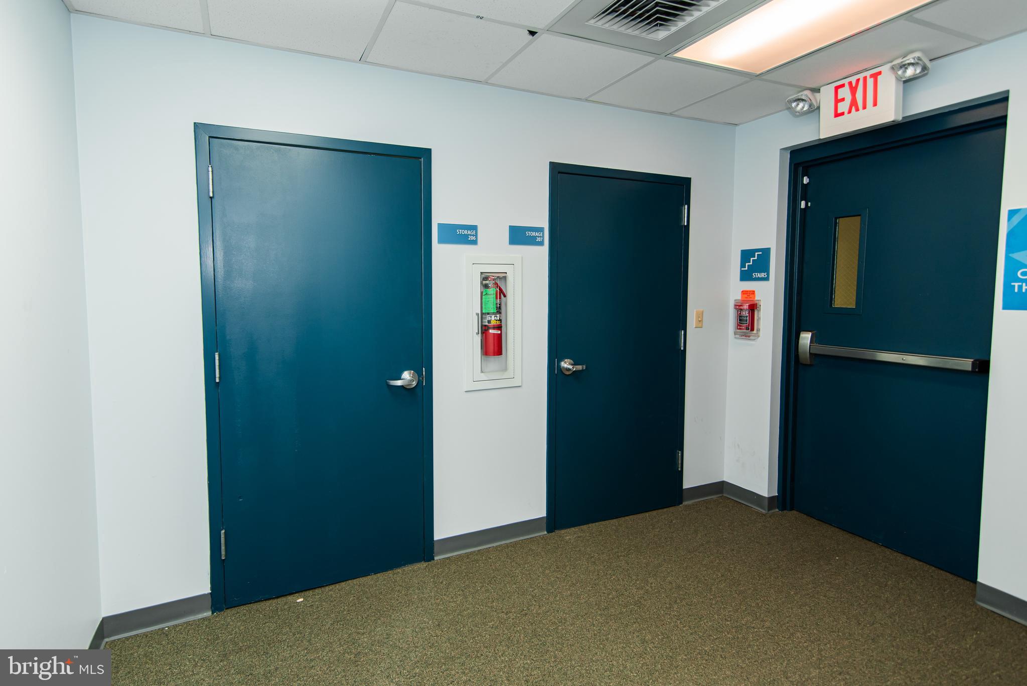 FRANKFORD - Commercial Sale