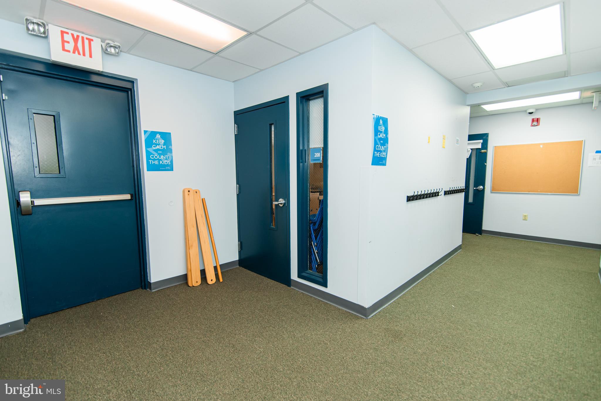 FRANKFORD - Commercial Sale