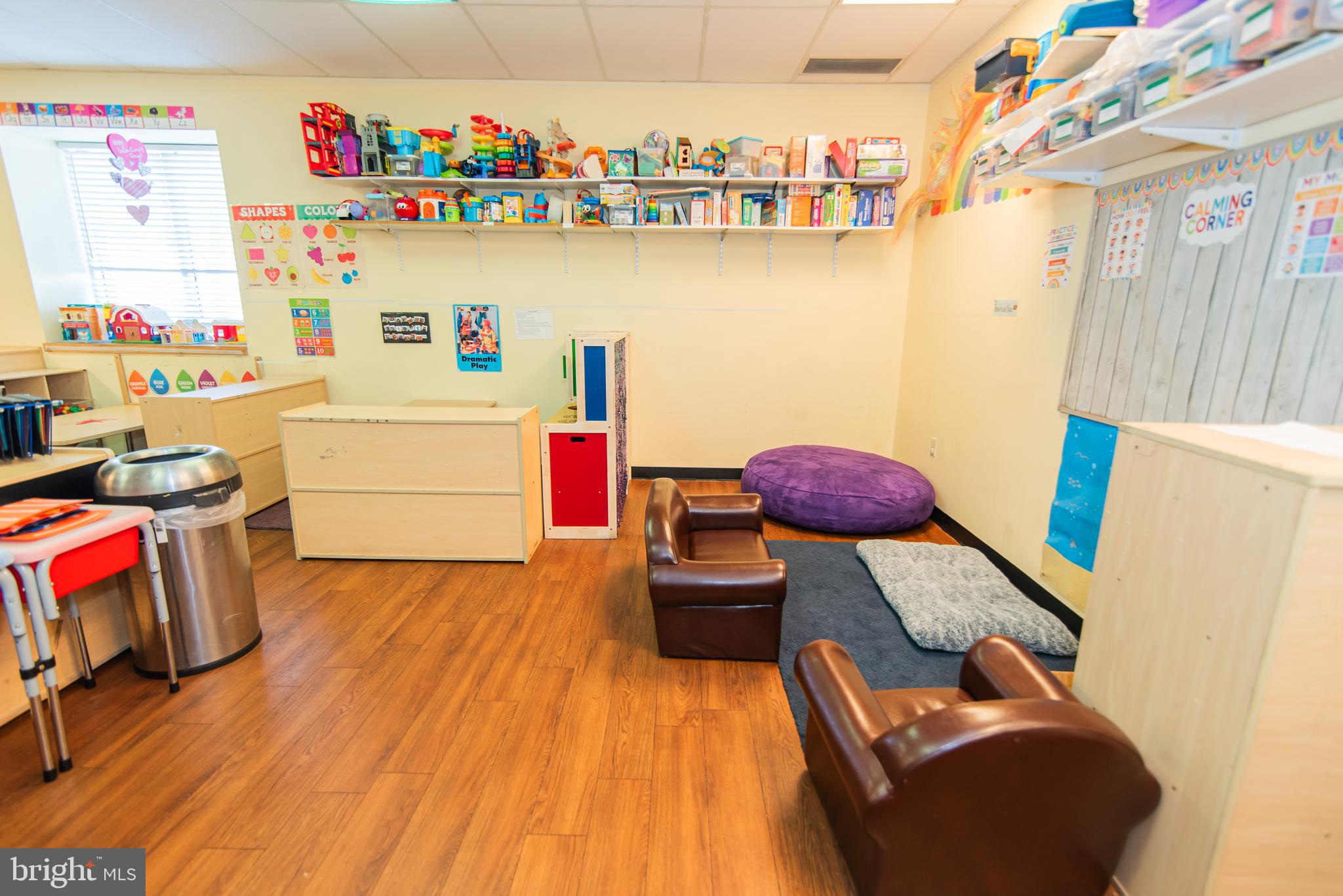 FRANKFORD - Commercial Sale