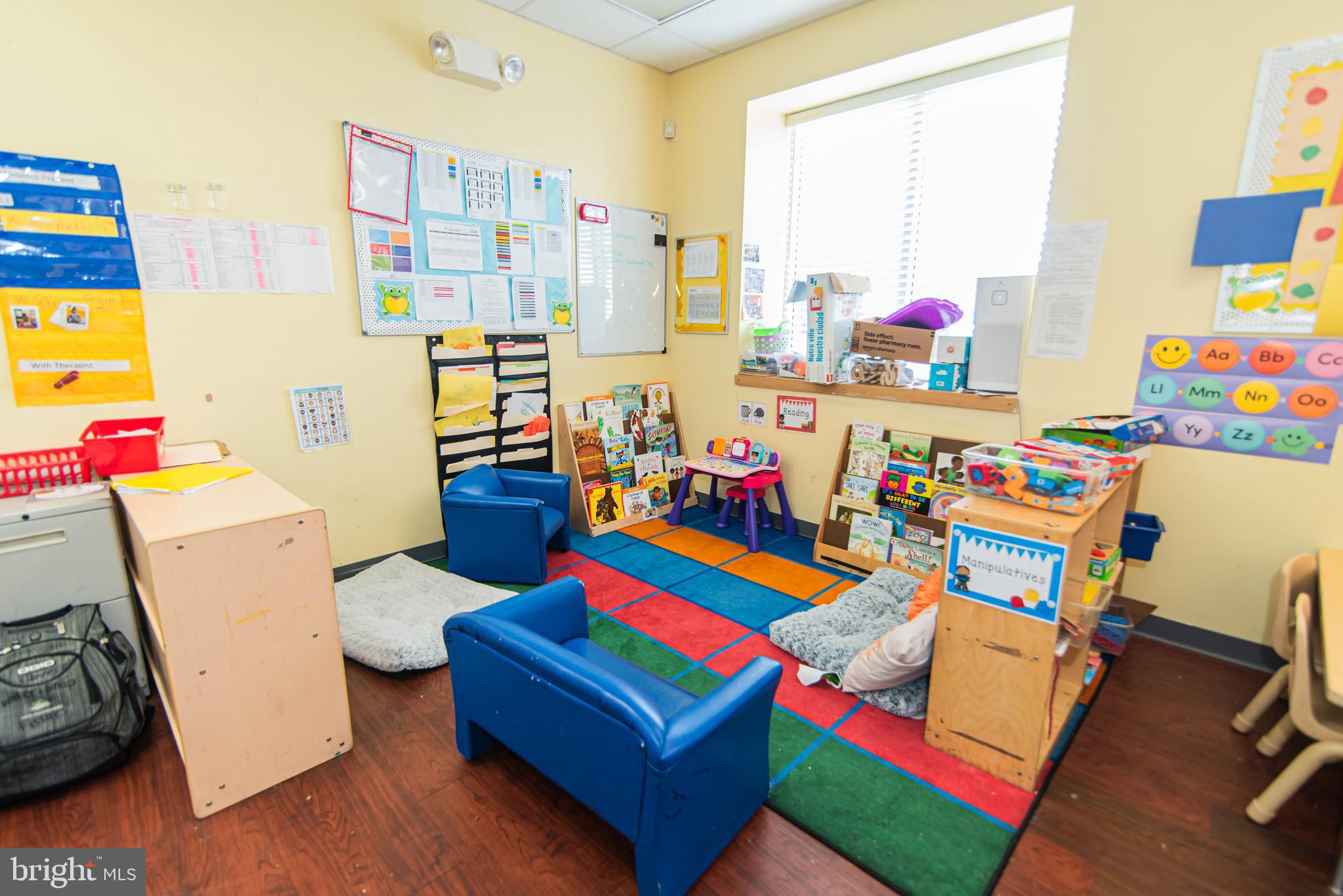 FRANKFORD - Commercial Sale