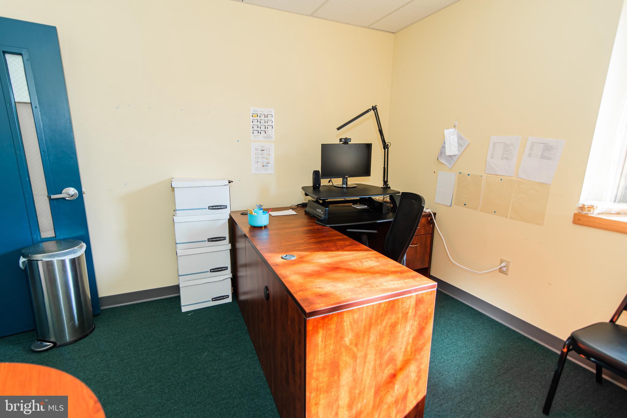 FRANKFORD - Commercial Sale