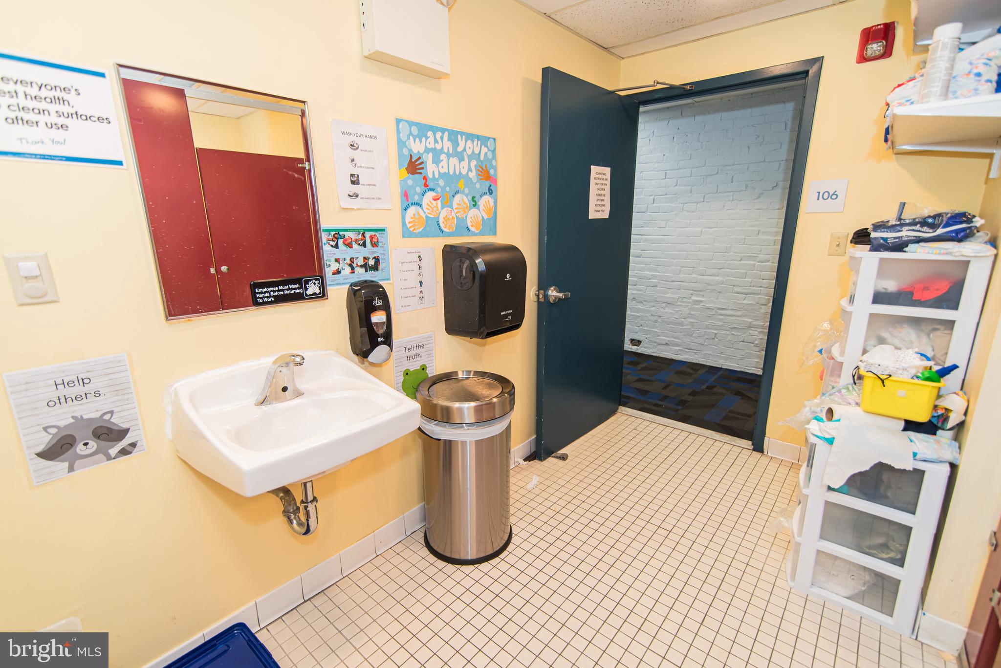 FRANKFORD - Commercial Sale