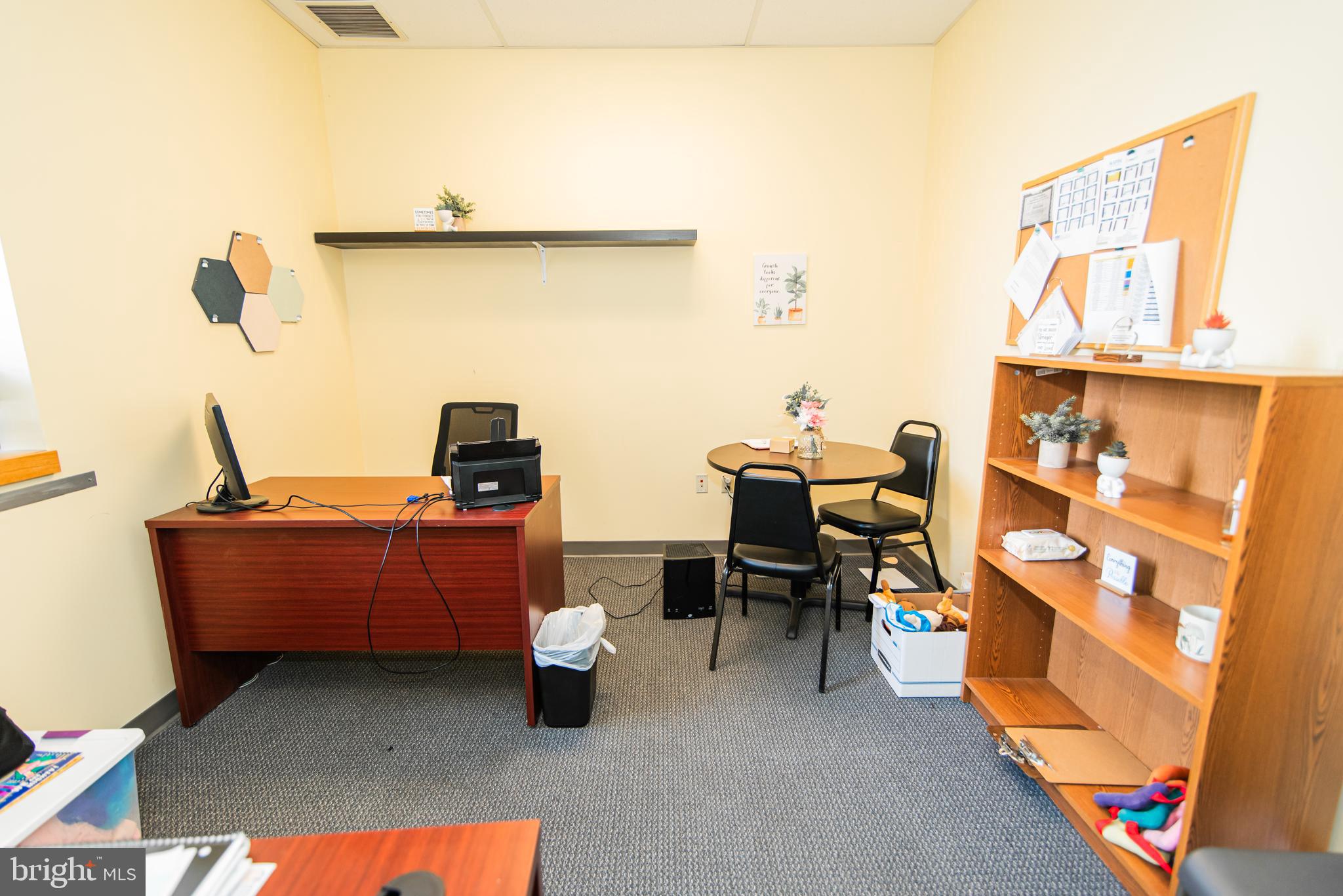 FRANKFORD - Commercial Sale