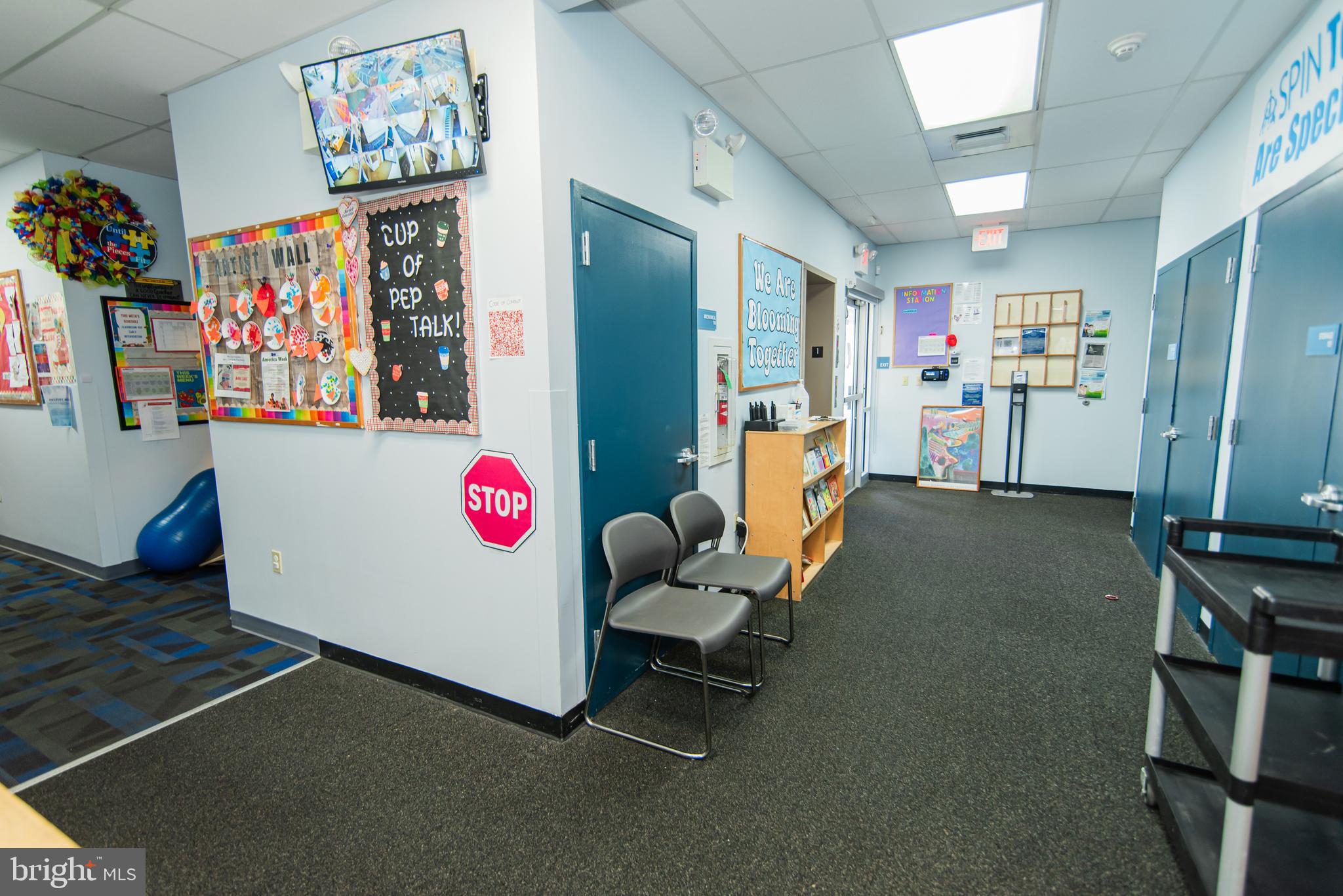 FRANKFORD - Commercial Sale