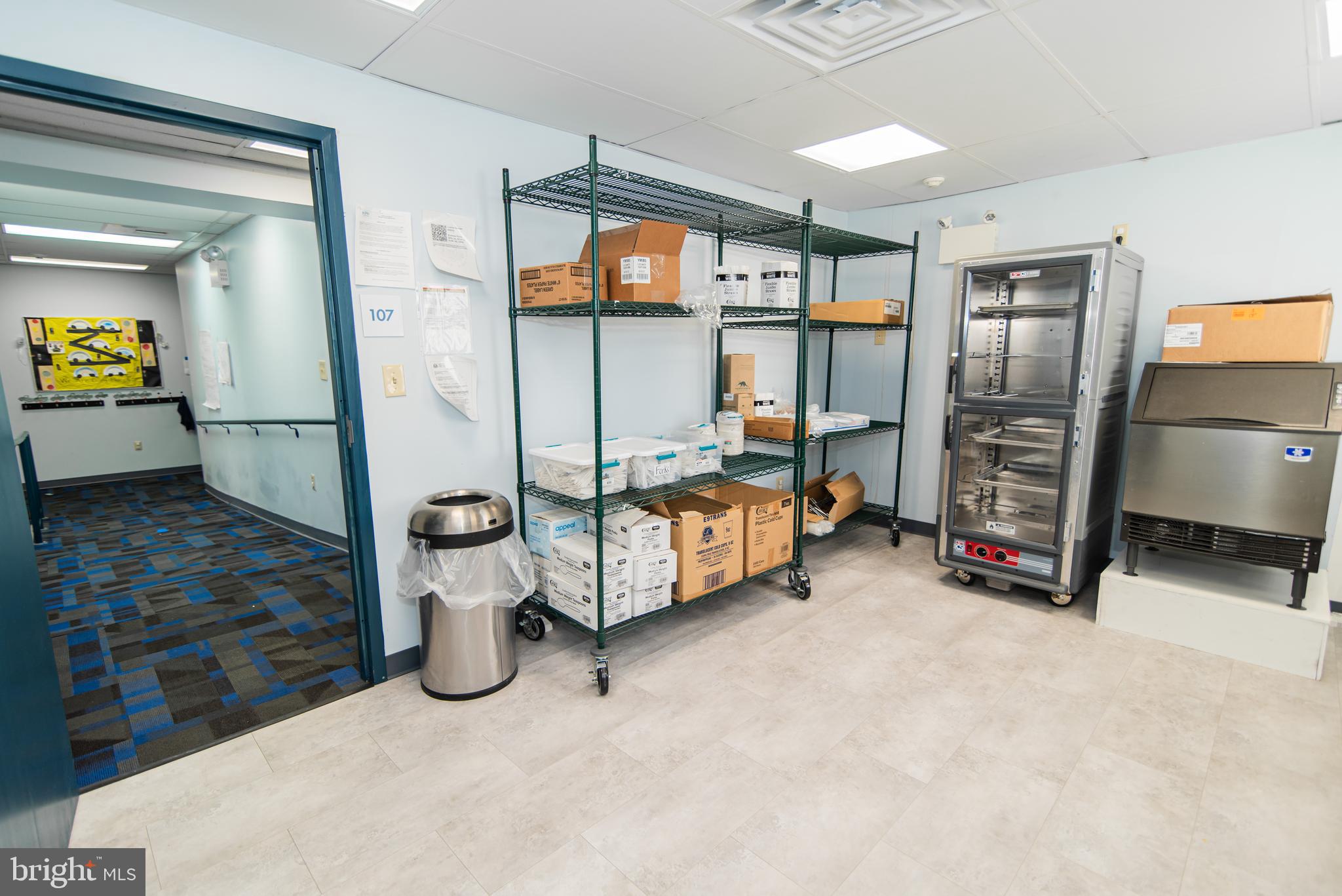 FRANKFORD - Commercial Sale