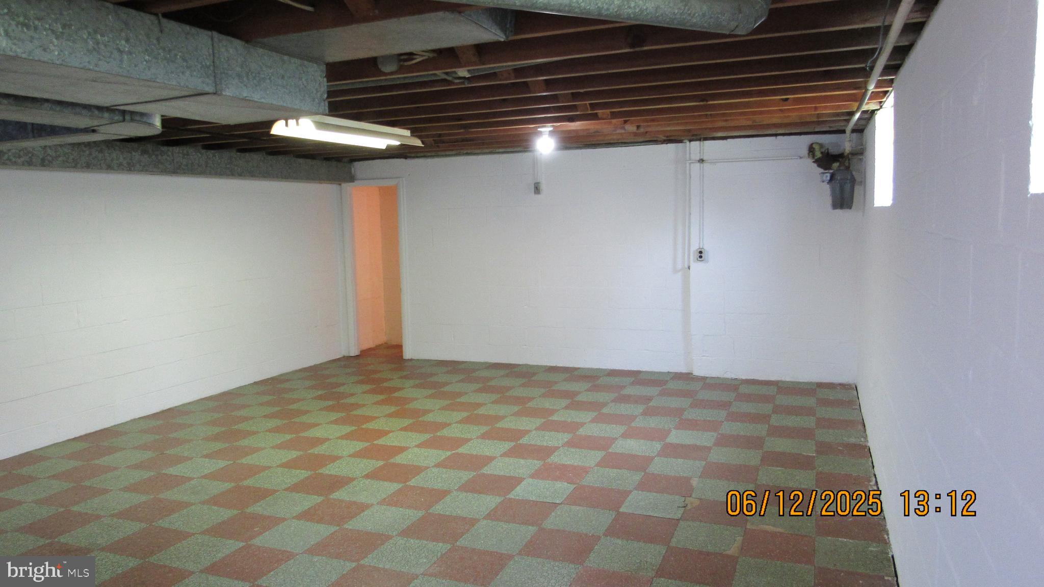 FOX RIDGE MANOR - Residential