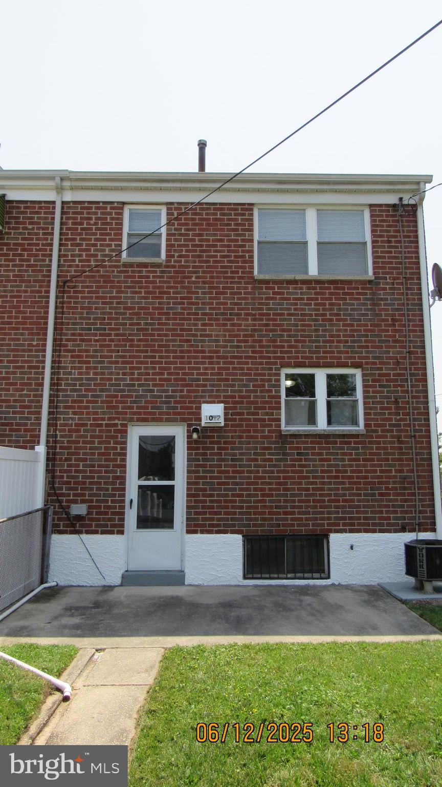 FOX RIDGE MANOR - Residential