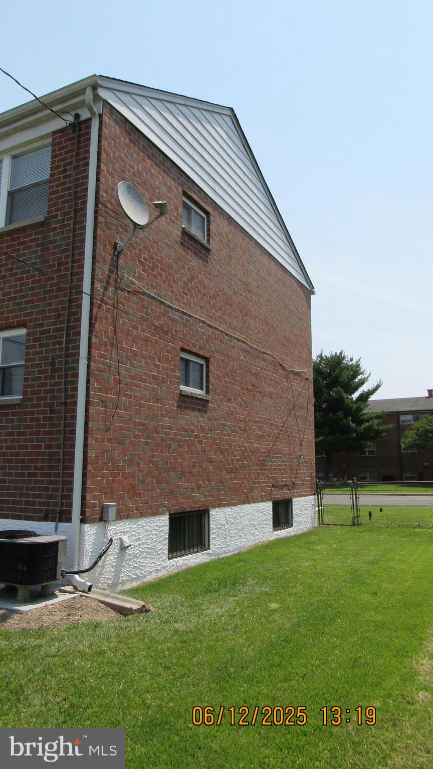 FOX RIDGE MANOR - Residential