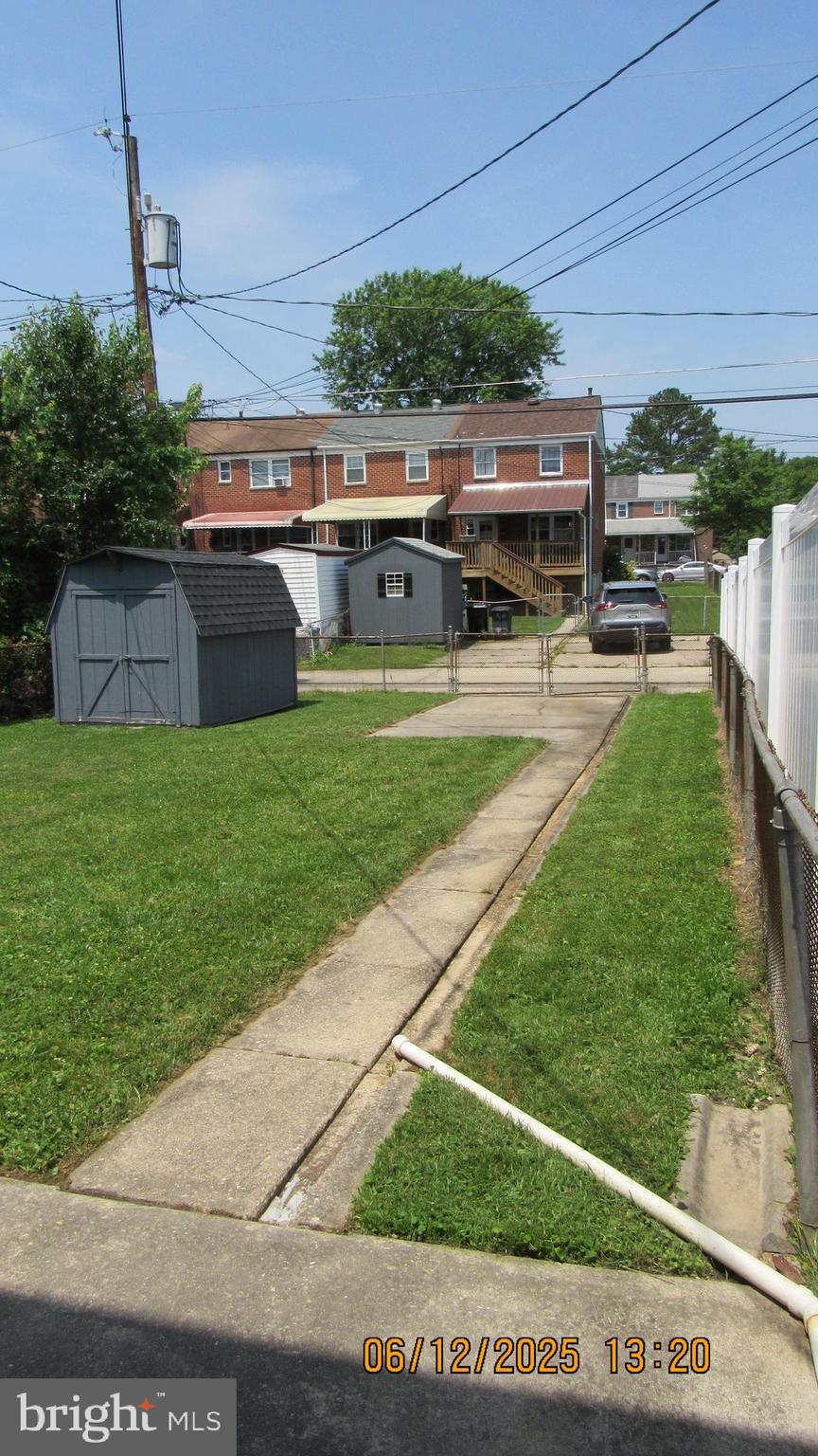 FOX RIDGE MANOR - Residential