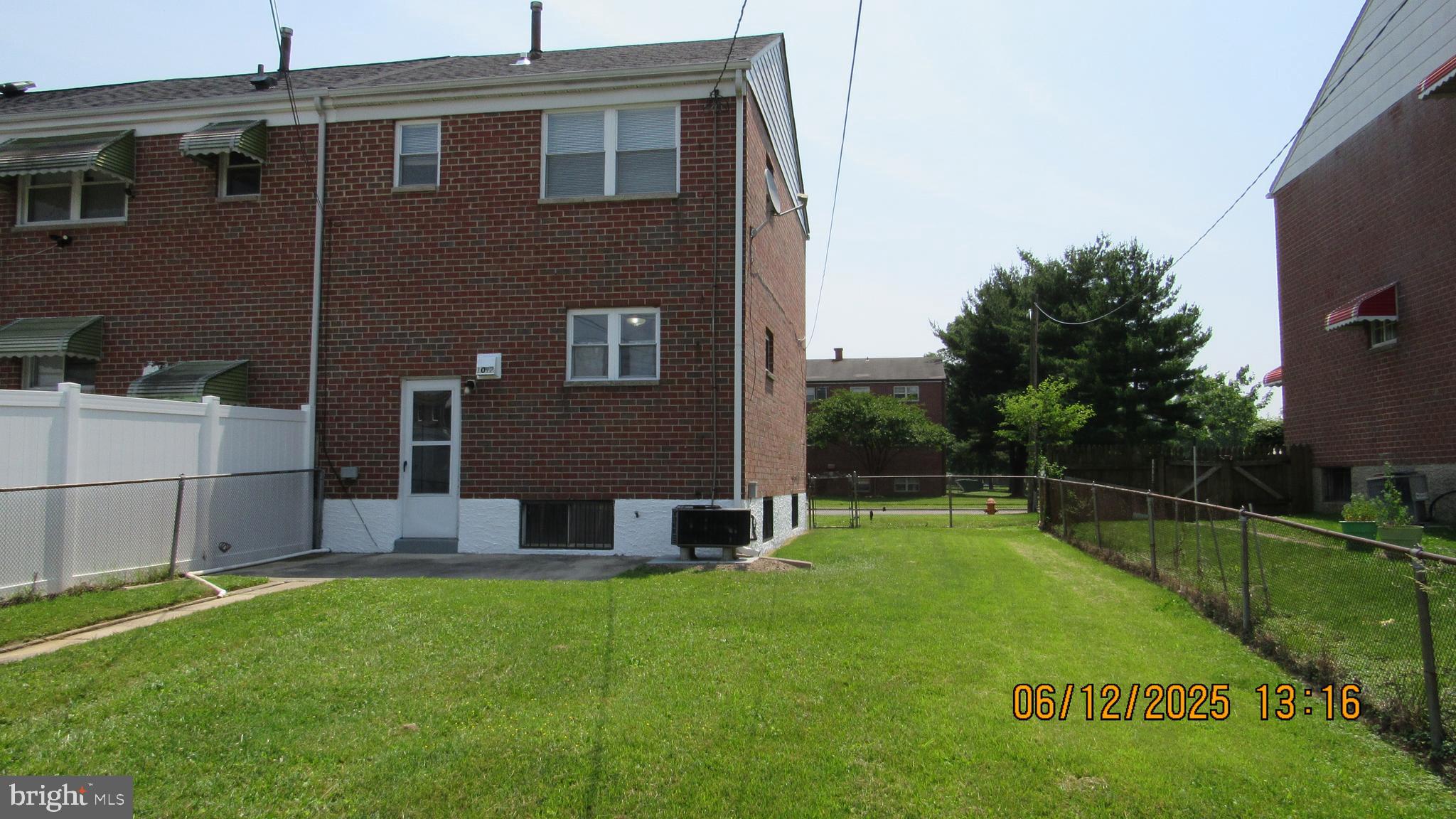 FOX RIDGE MANOR - Residential