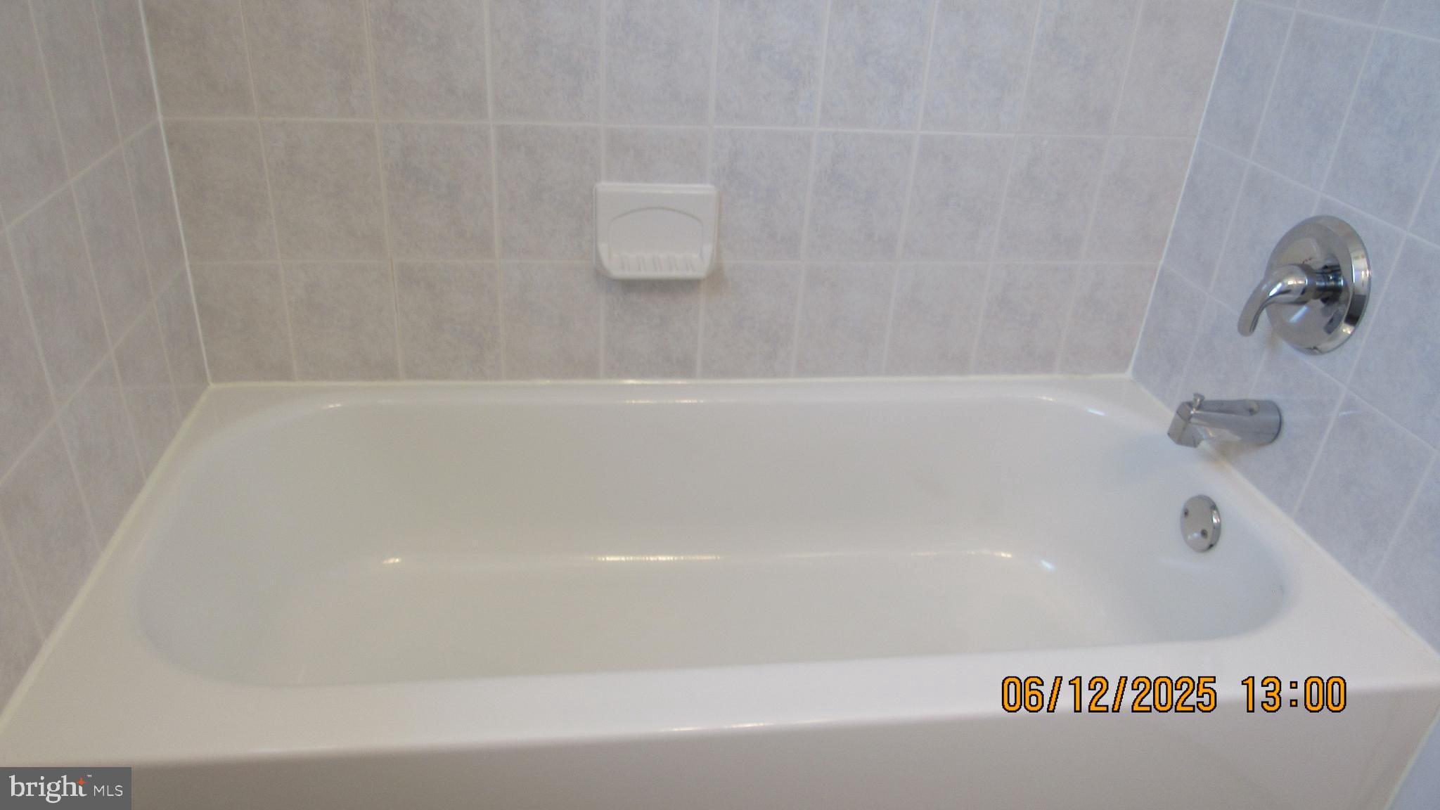 FOX RIDGE MANOR - Residential