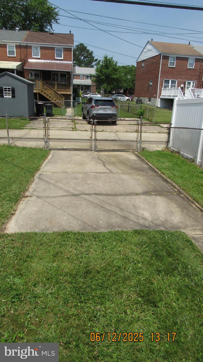 FOX RIDGE MANOR - Residential