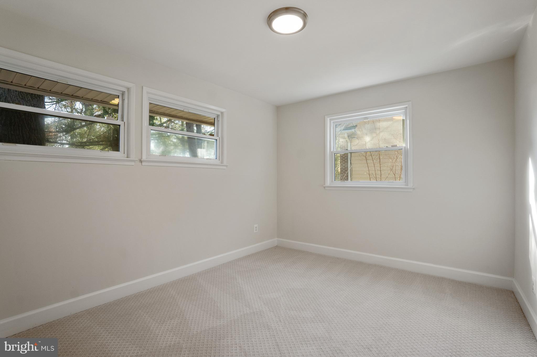 NORTH SPRINGFIELD - Residential