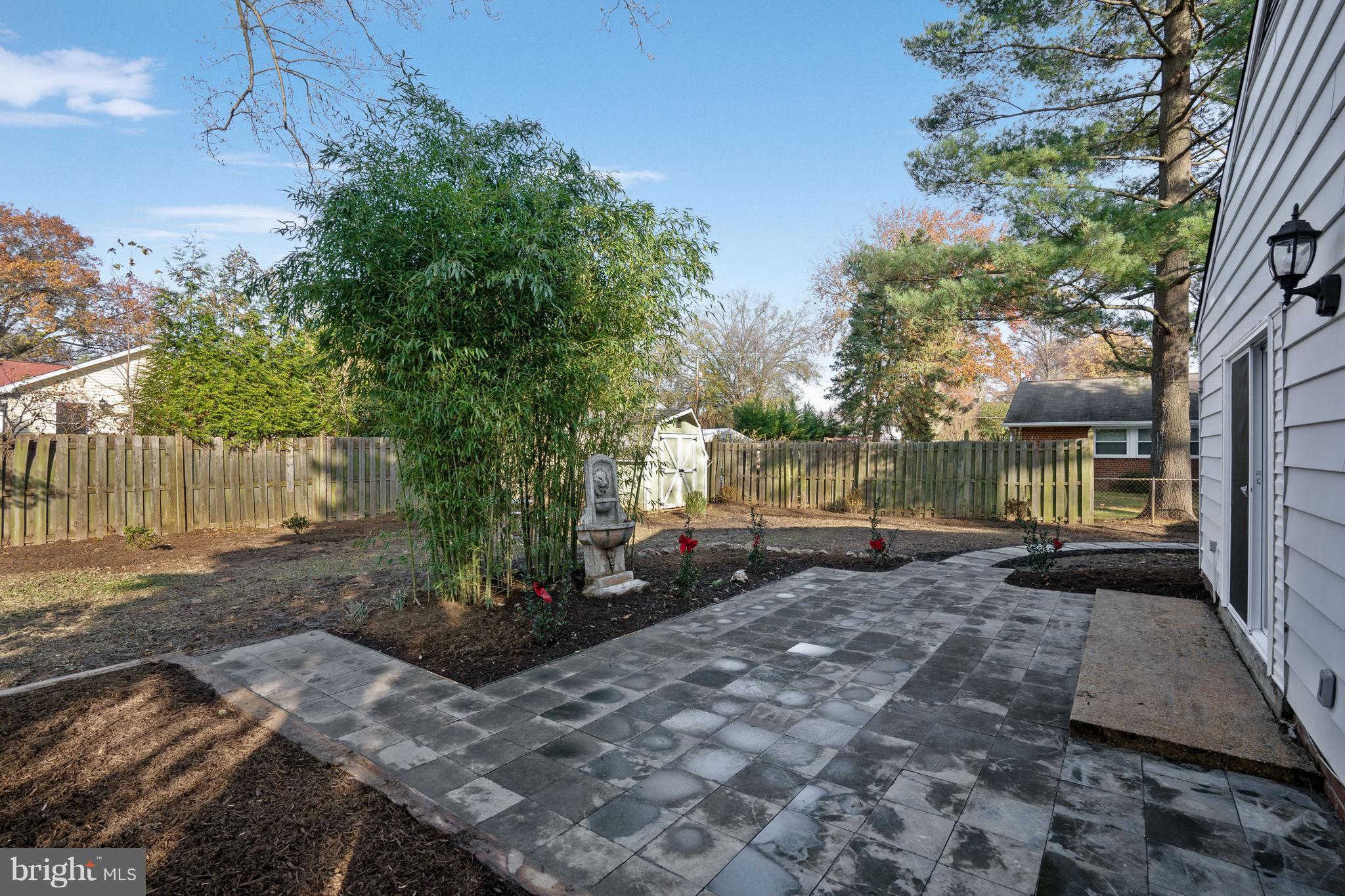 NORTH SPRINGFIELD - Residential