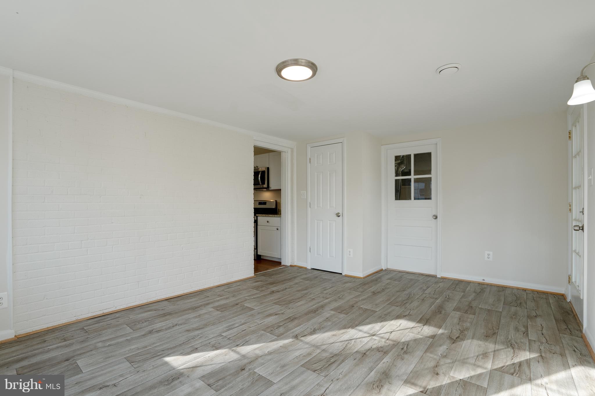 NORTH SPRINGFIELD - Residential