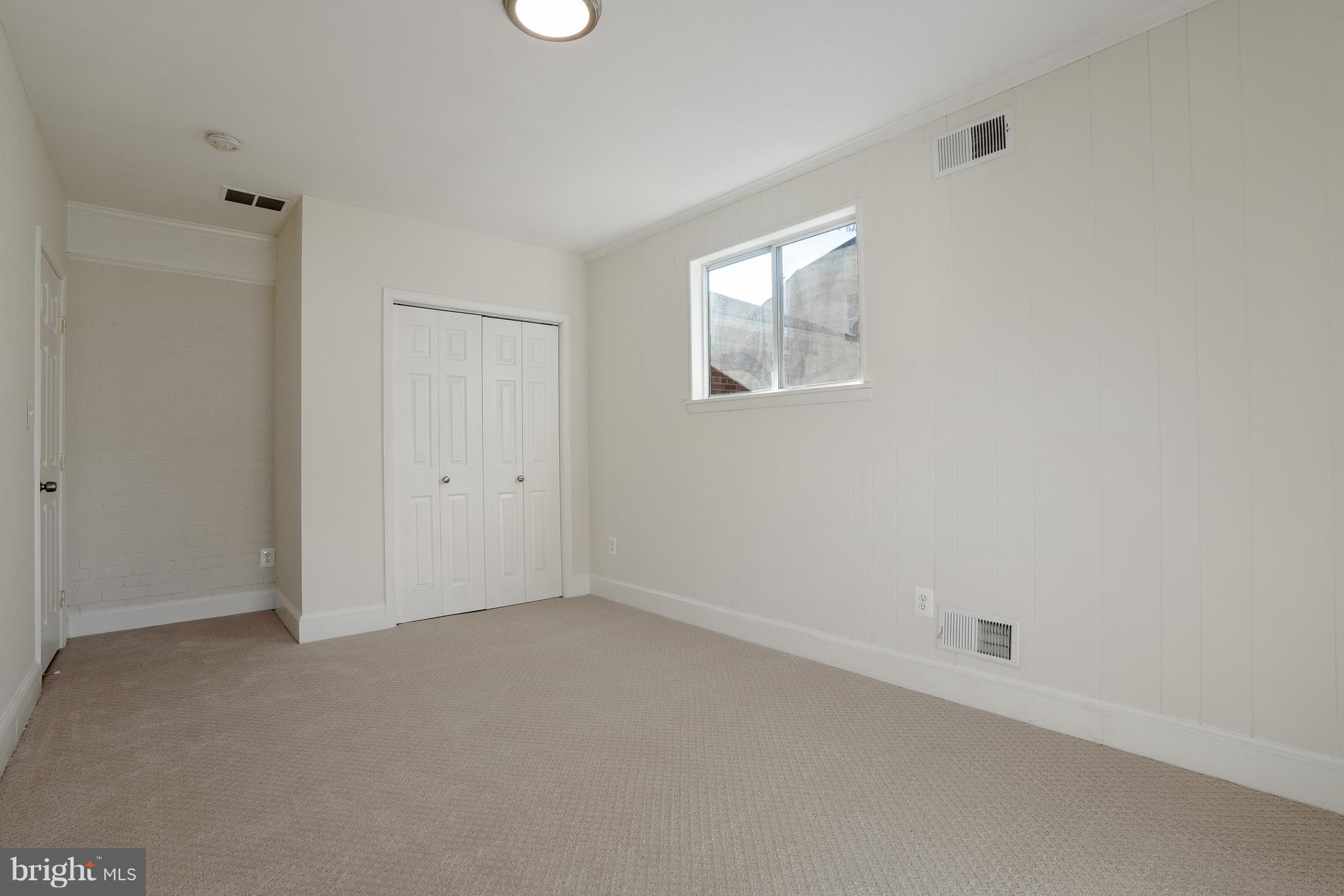 NORTH SPRINGFIELD - Residential