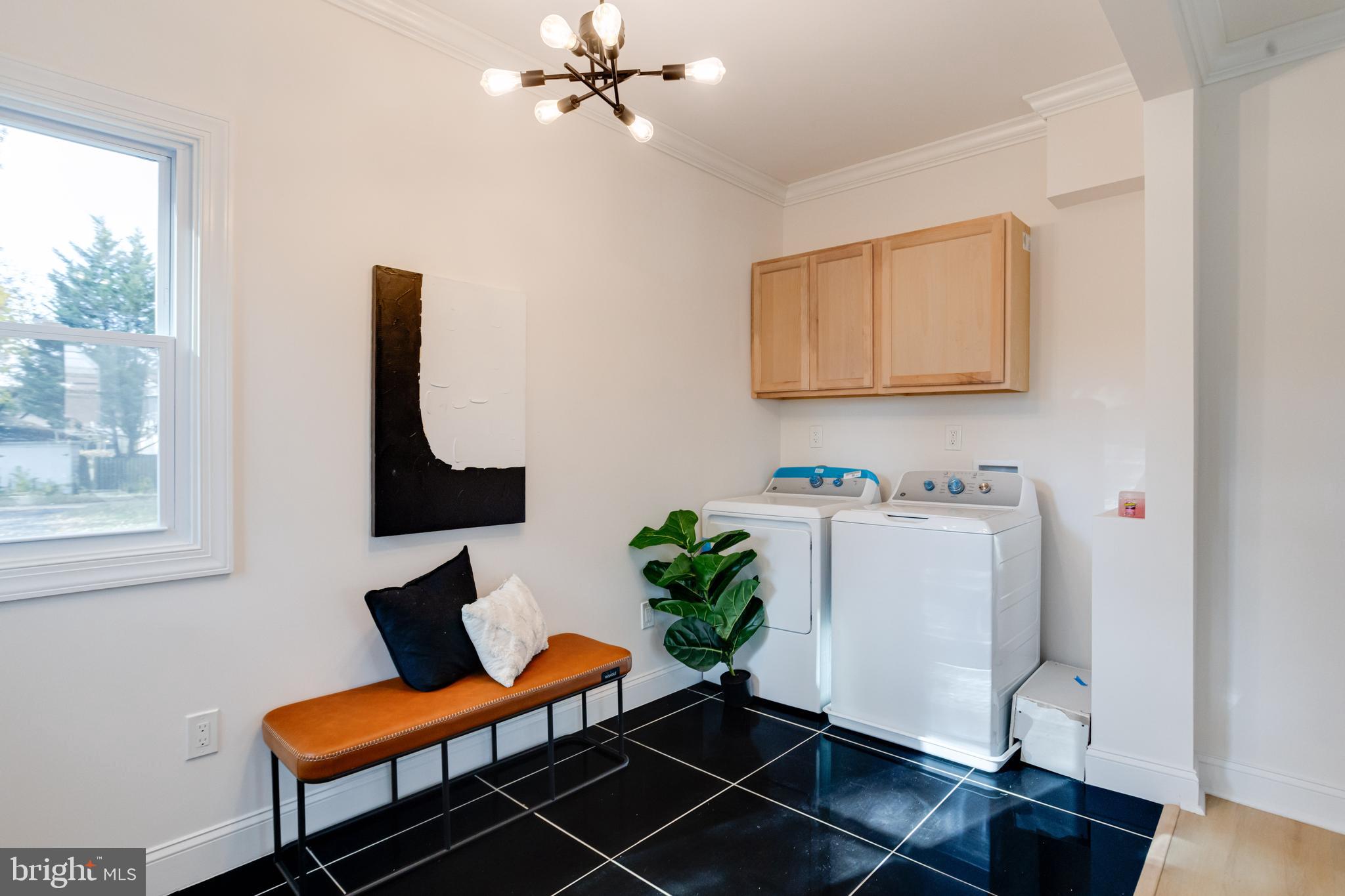 HAMILTON - Residential