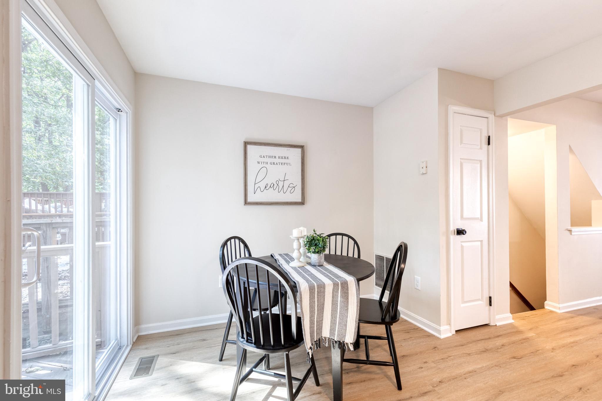 RIVERCHASE - Residential