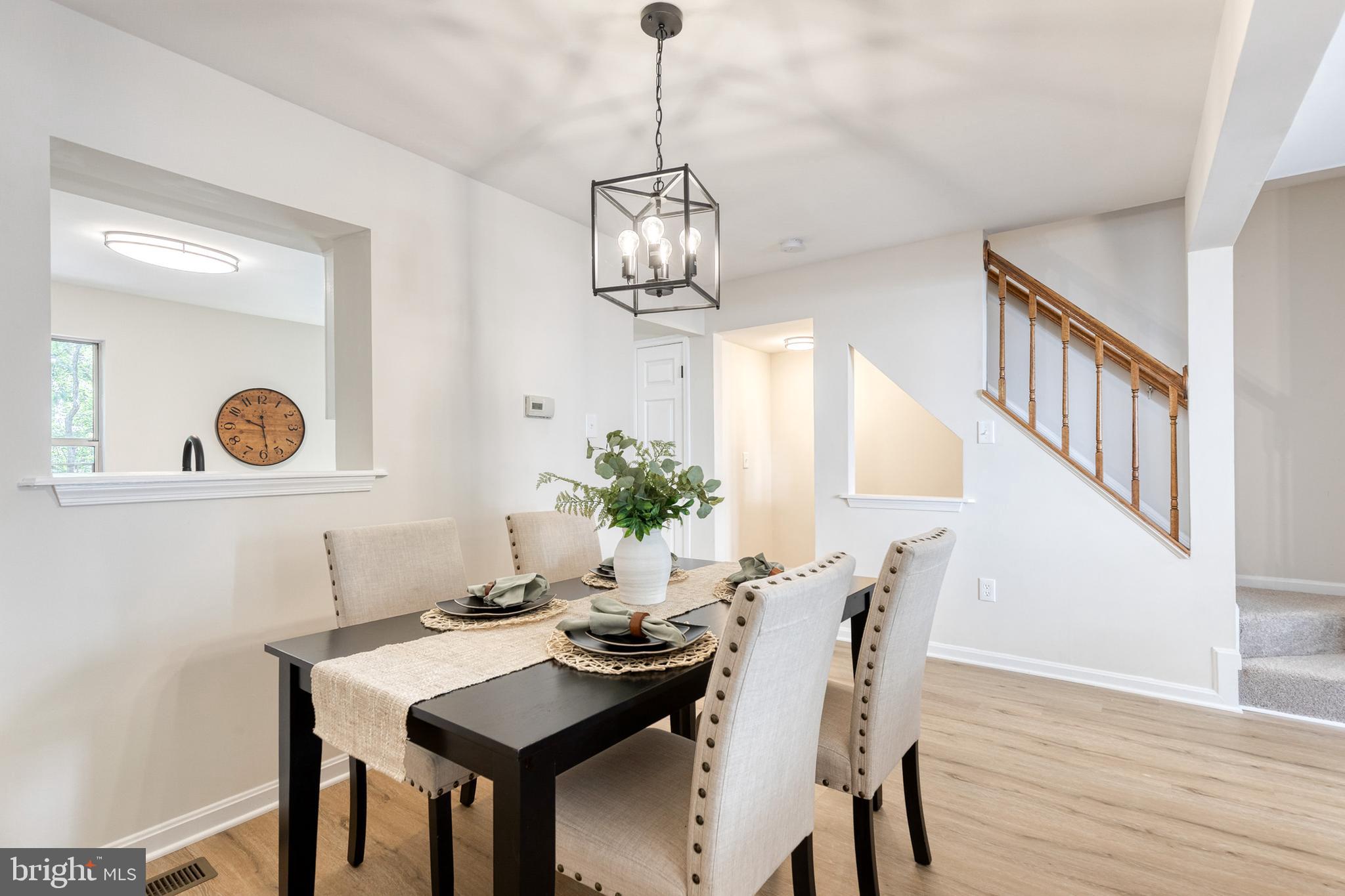 RIVERCHASE - Residential