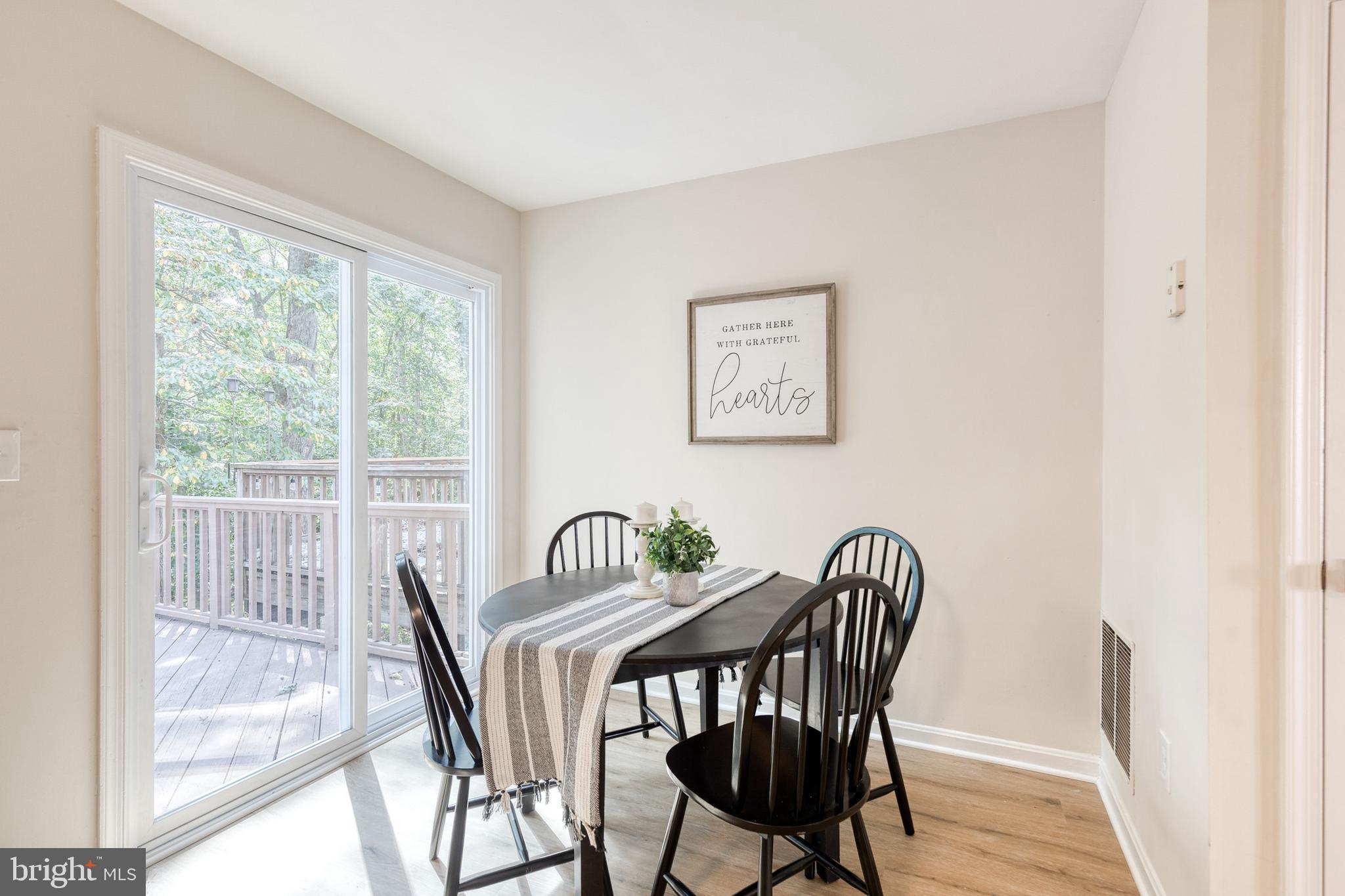 RIVERCHASE - Residential