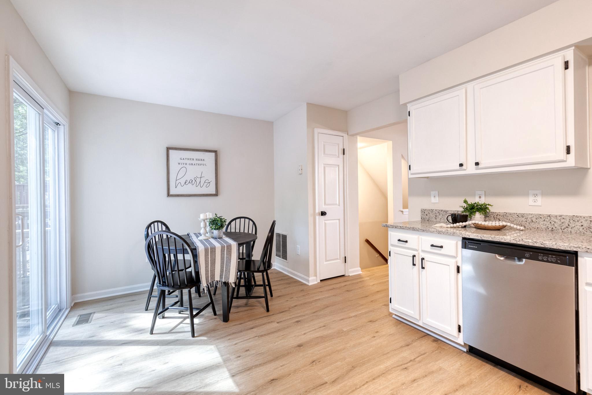 RIVERCHASE - Residential