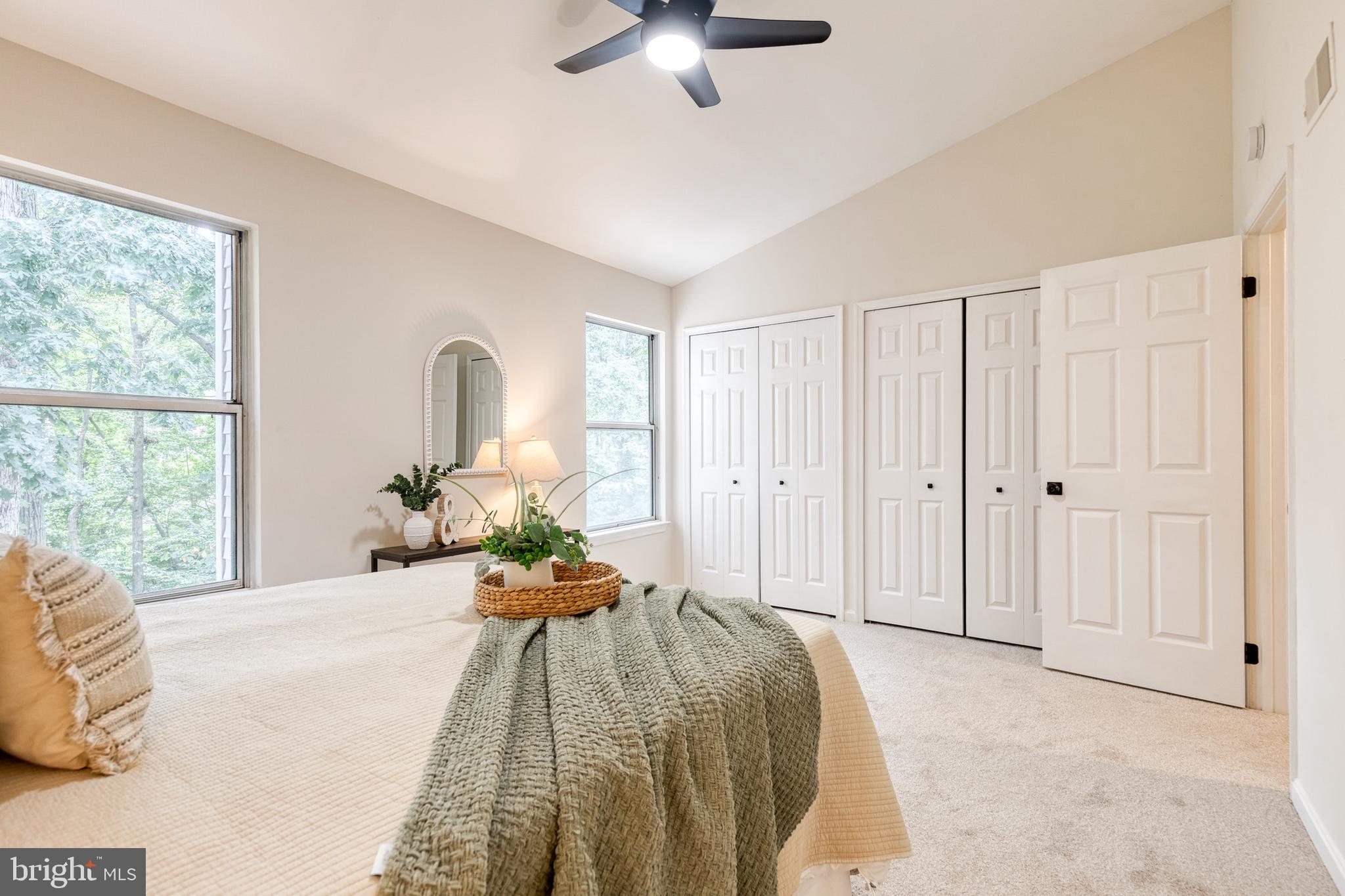 RIVERCHASE - Residential