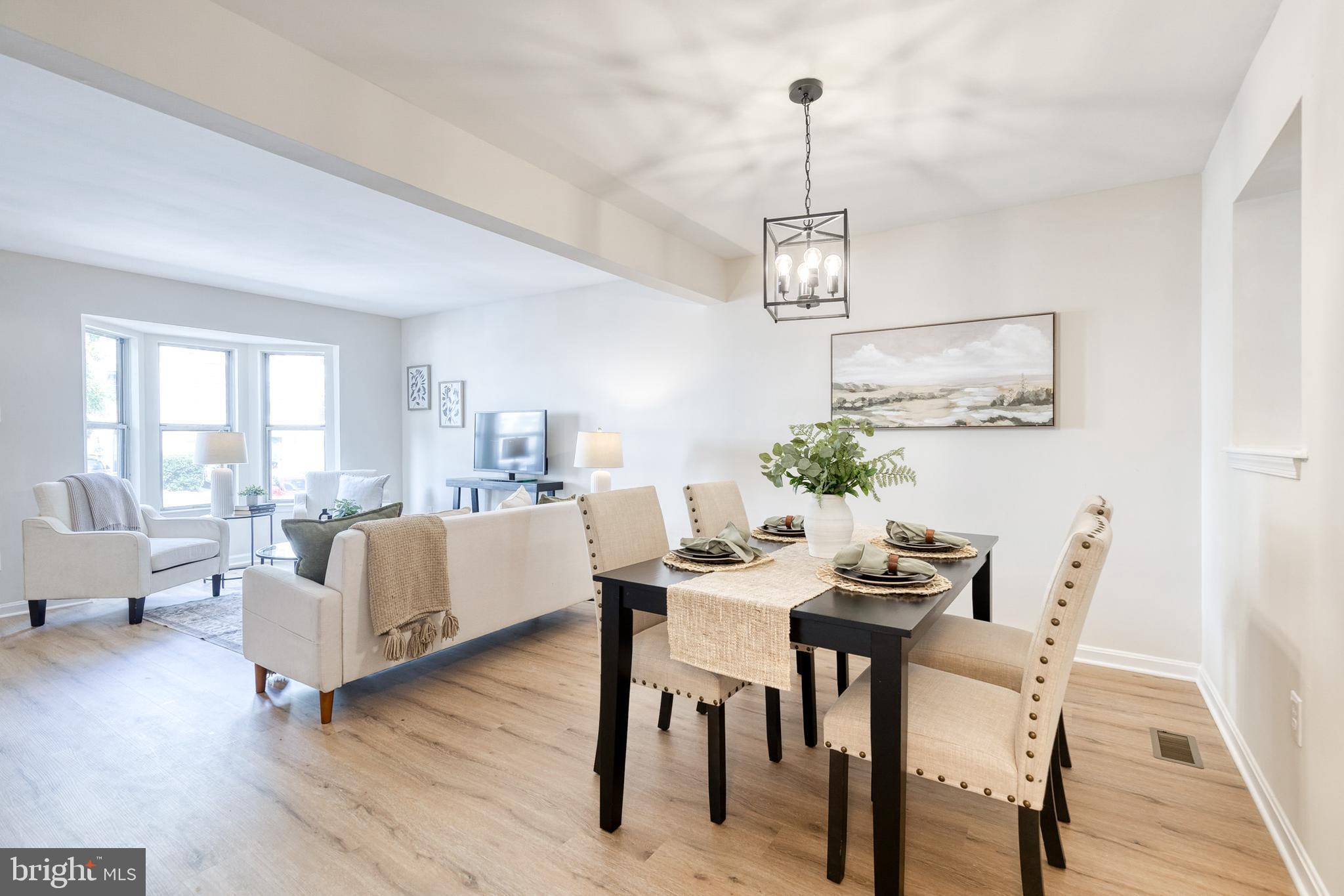 RIVERCHASE - Residential