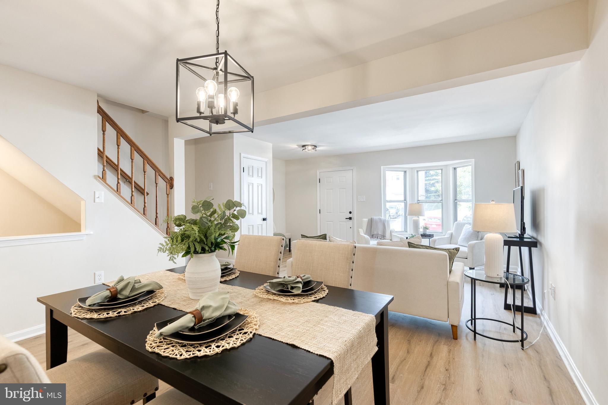 RIVERCHASE - Residential