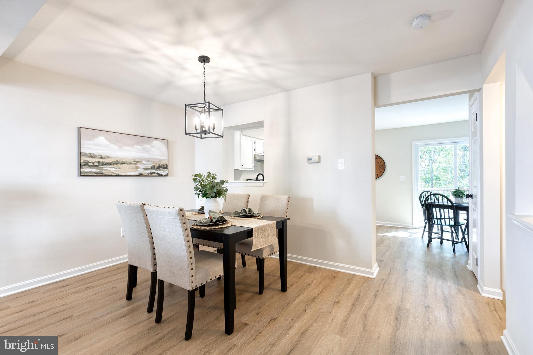 RIVERCHASE - Residential