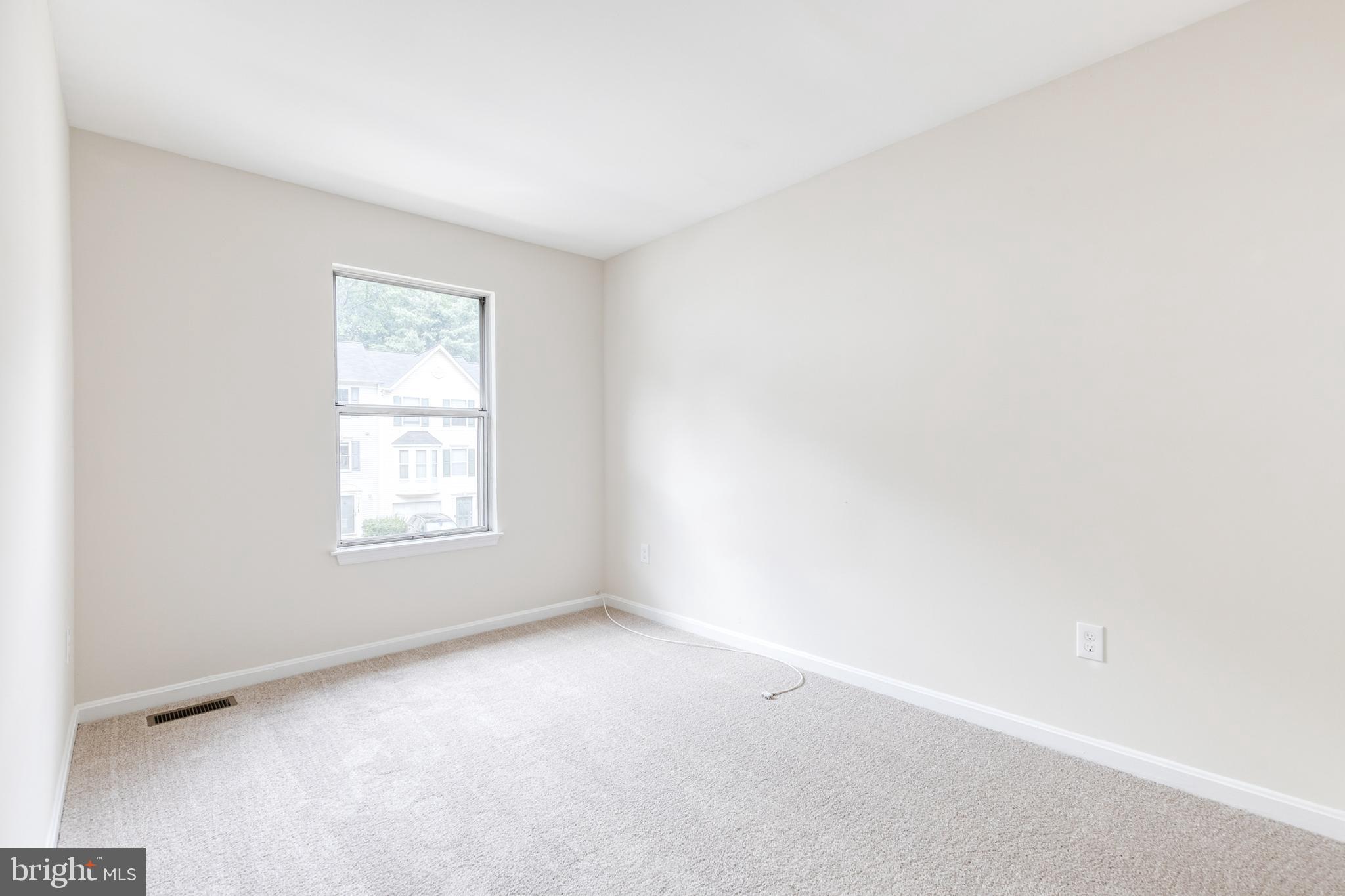 RIVERCHASE - Residential