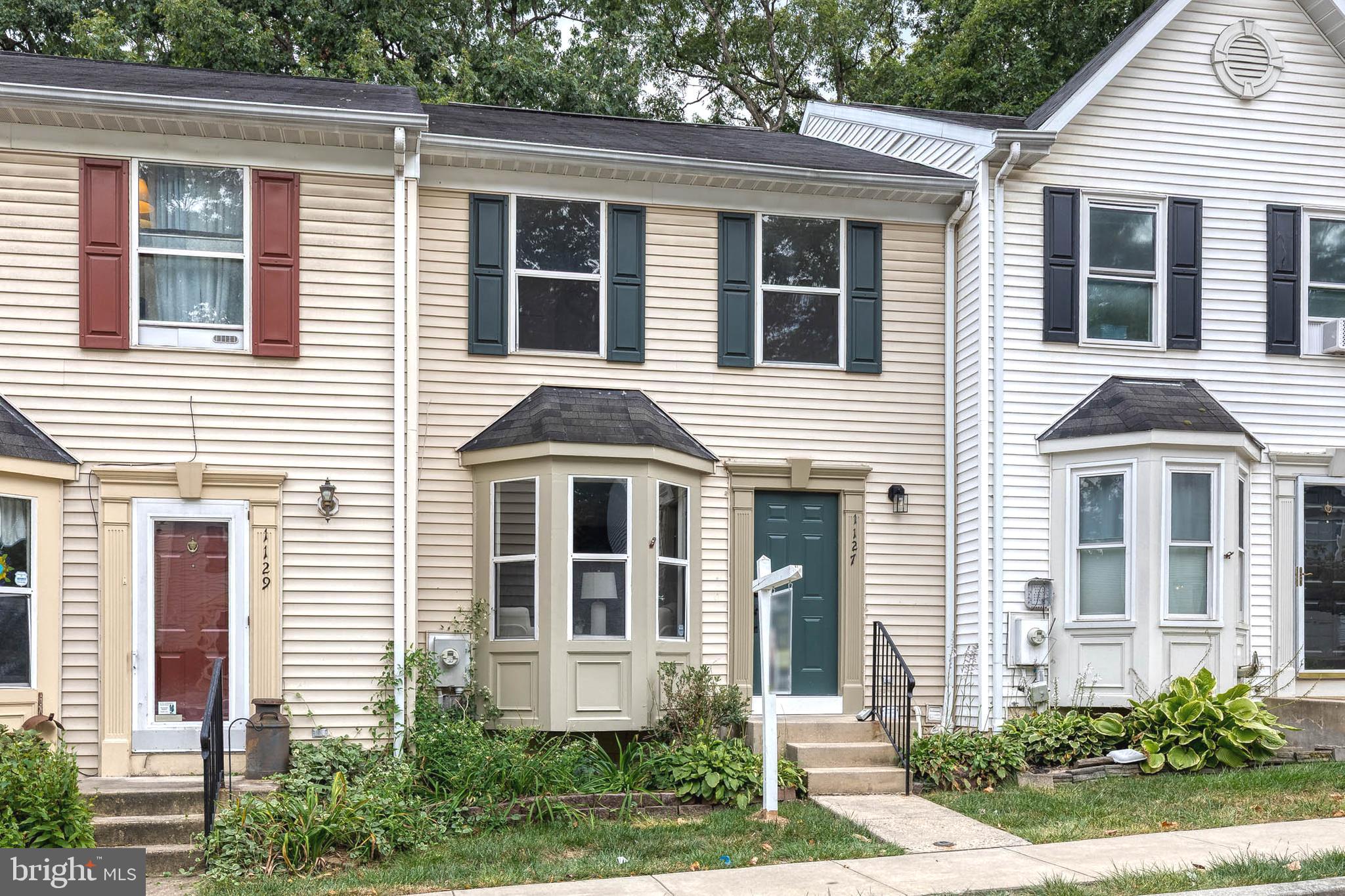 RIVERCHASE - Residential