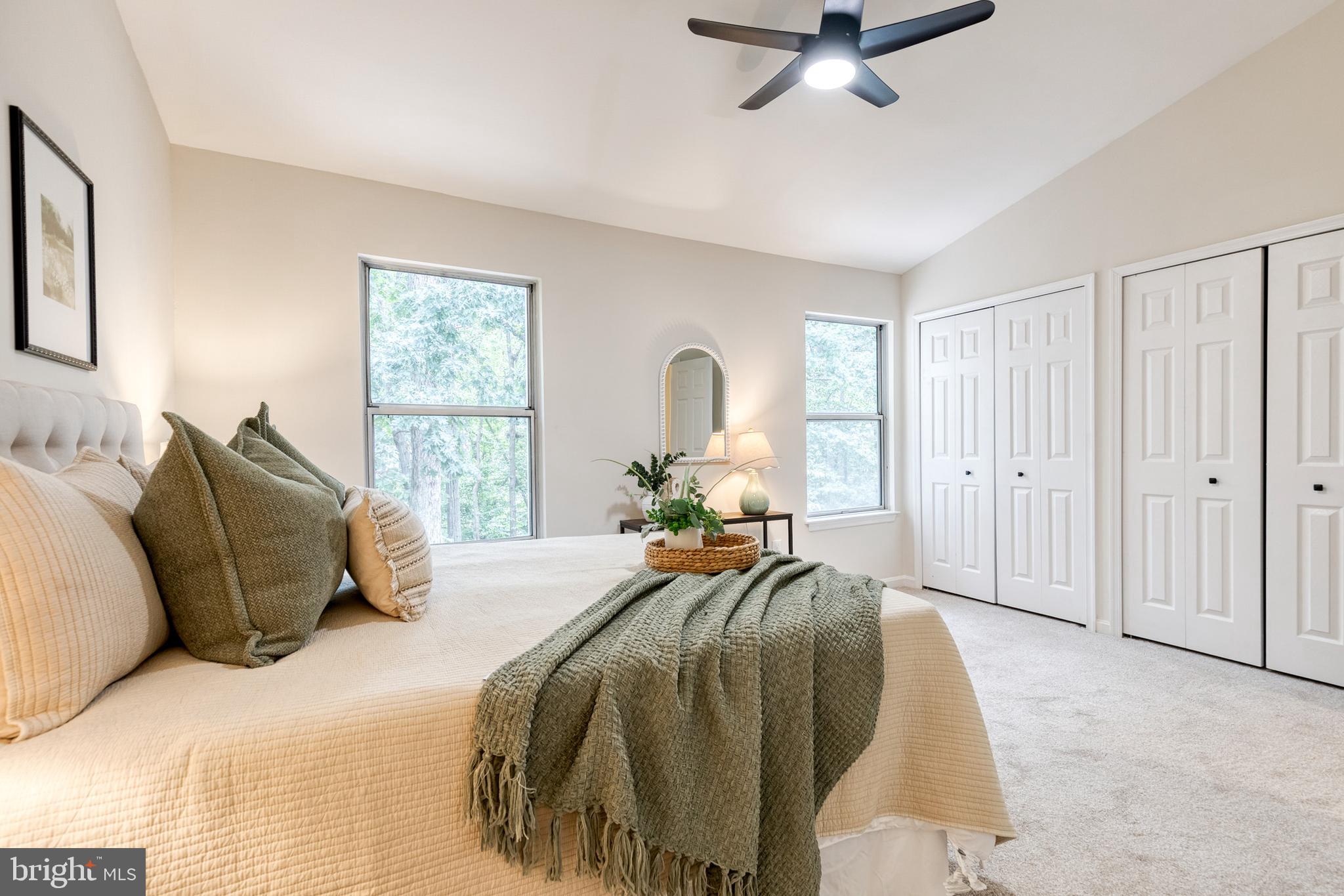 RIVERCHASE - Residential