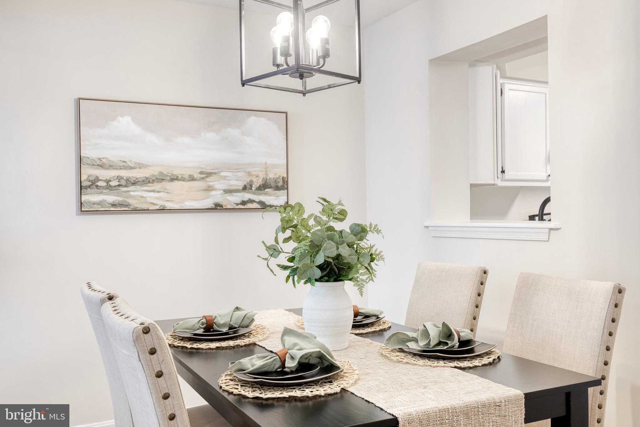 RIVERCHASE - Residential