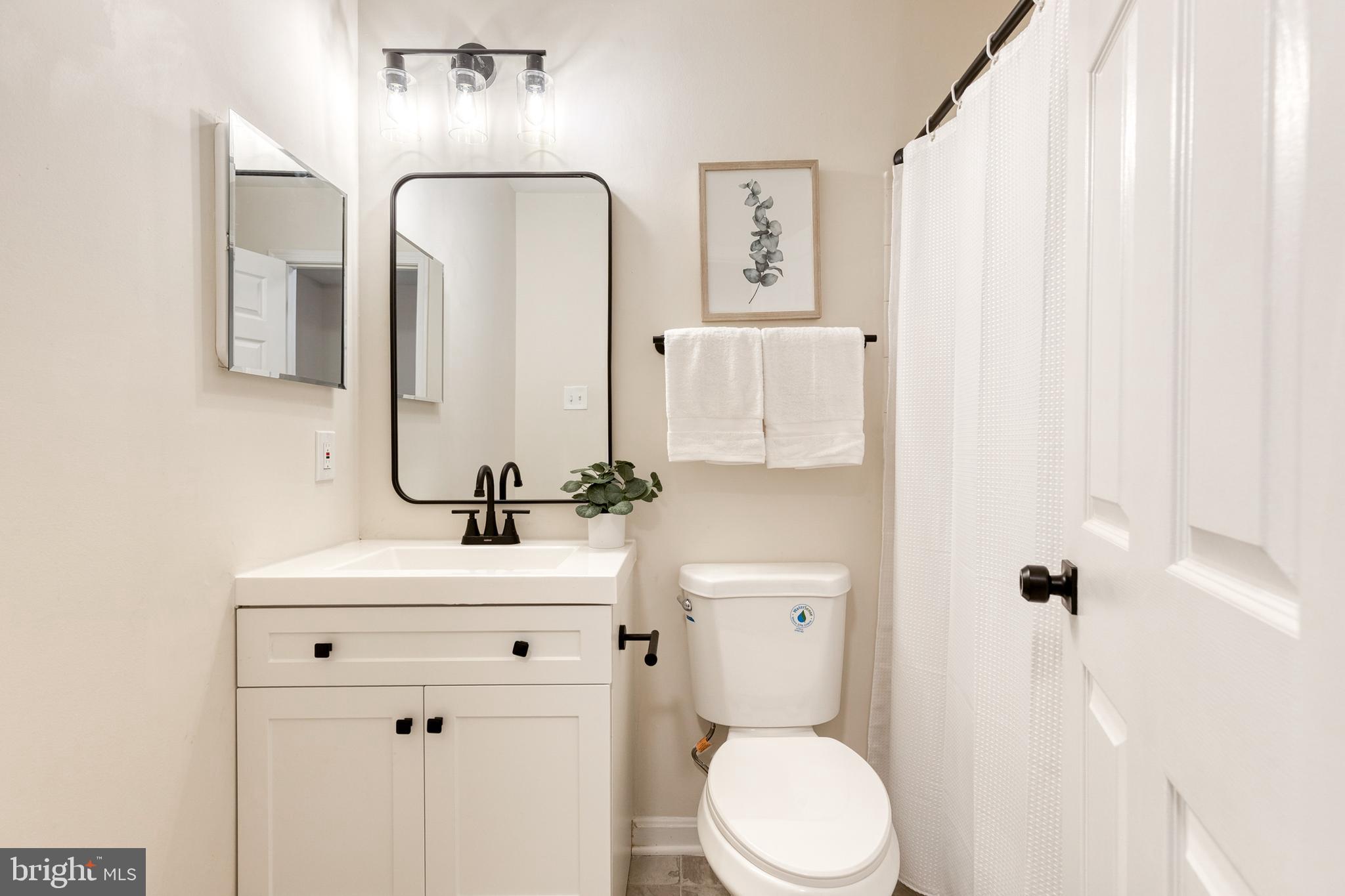 RIVERCHASE - Residential