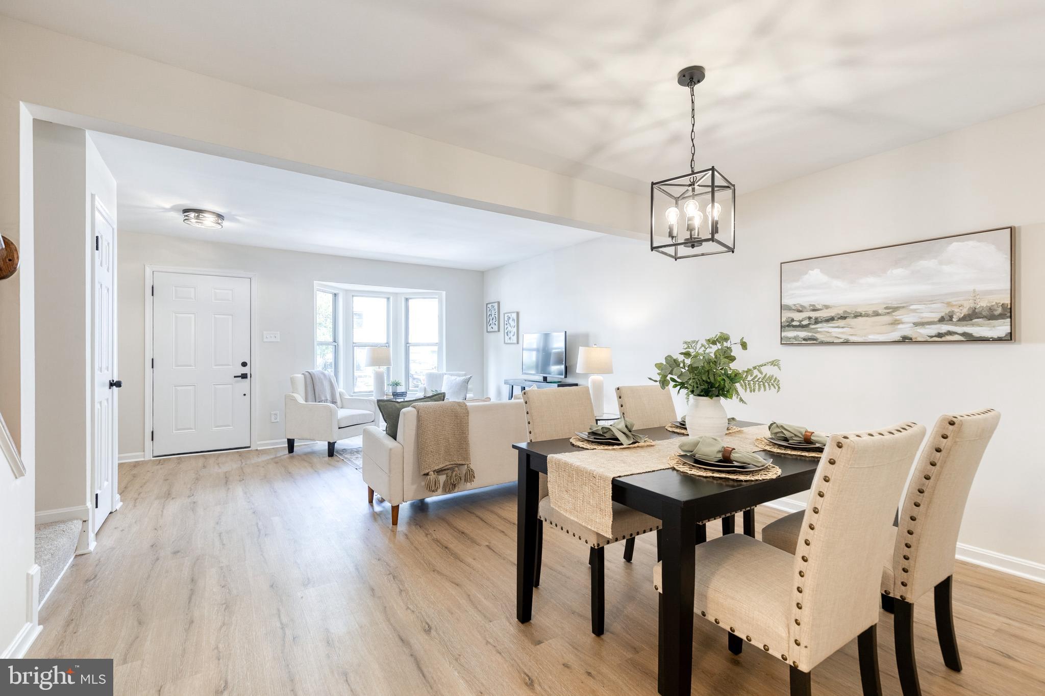 RIVERCHASE - Residential