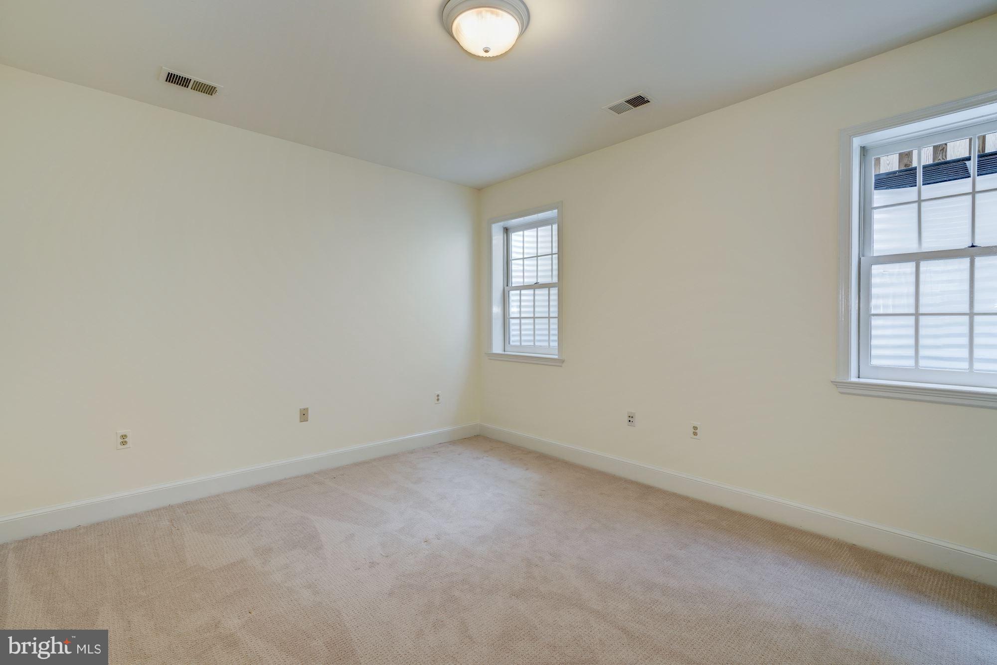 SPRING VALLEY - Residential