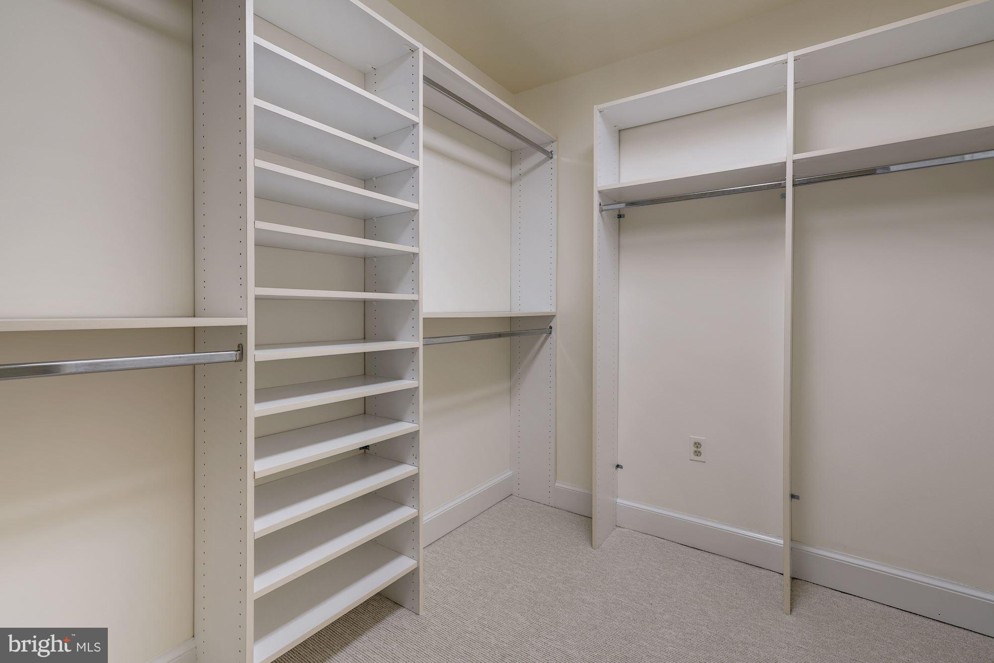 SPRING VALLEY - Residential