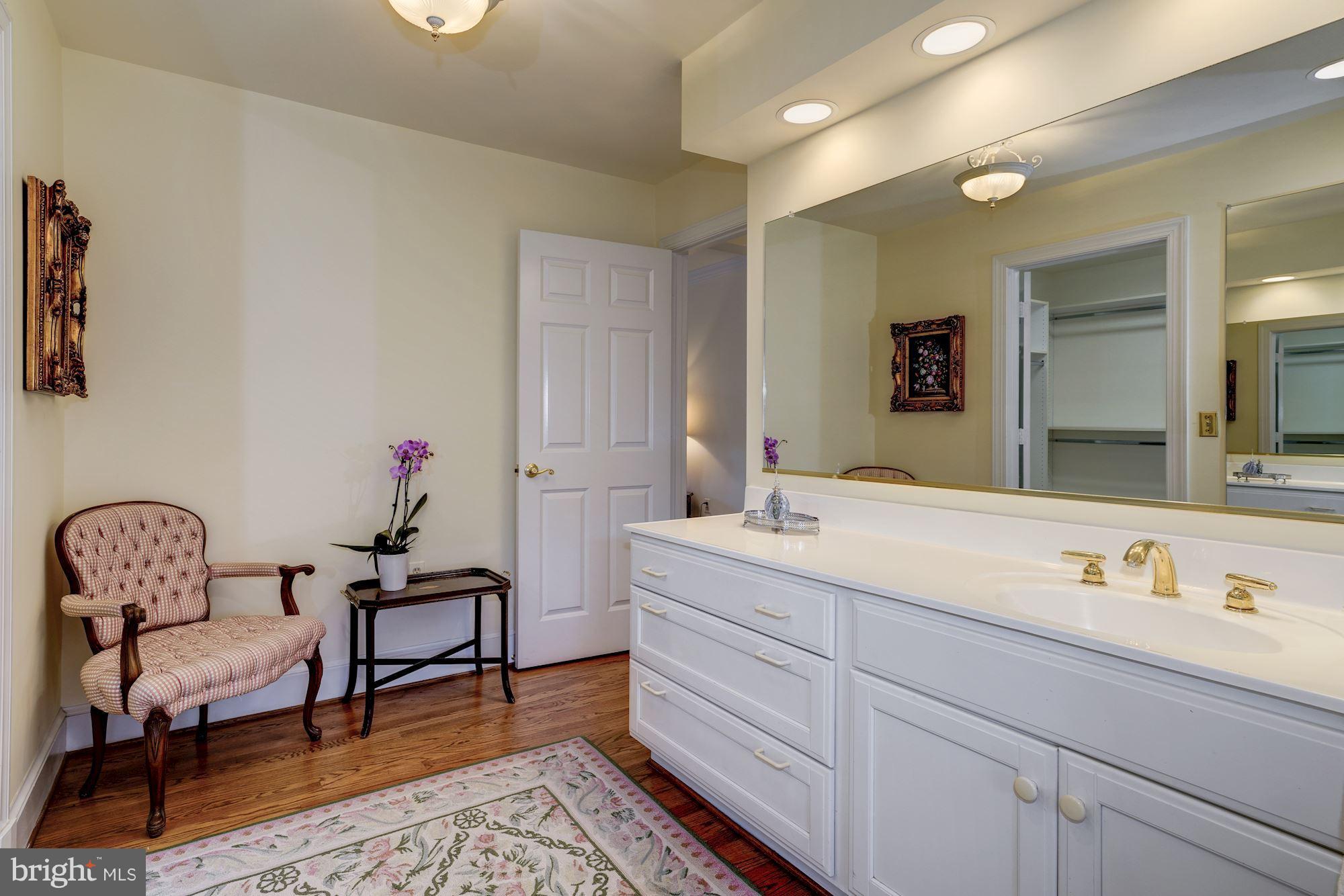 SPRING VALLEY - Residential