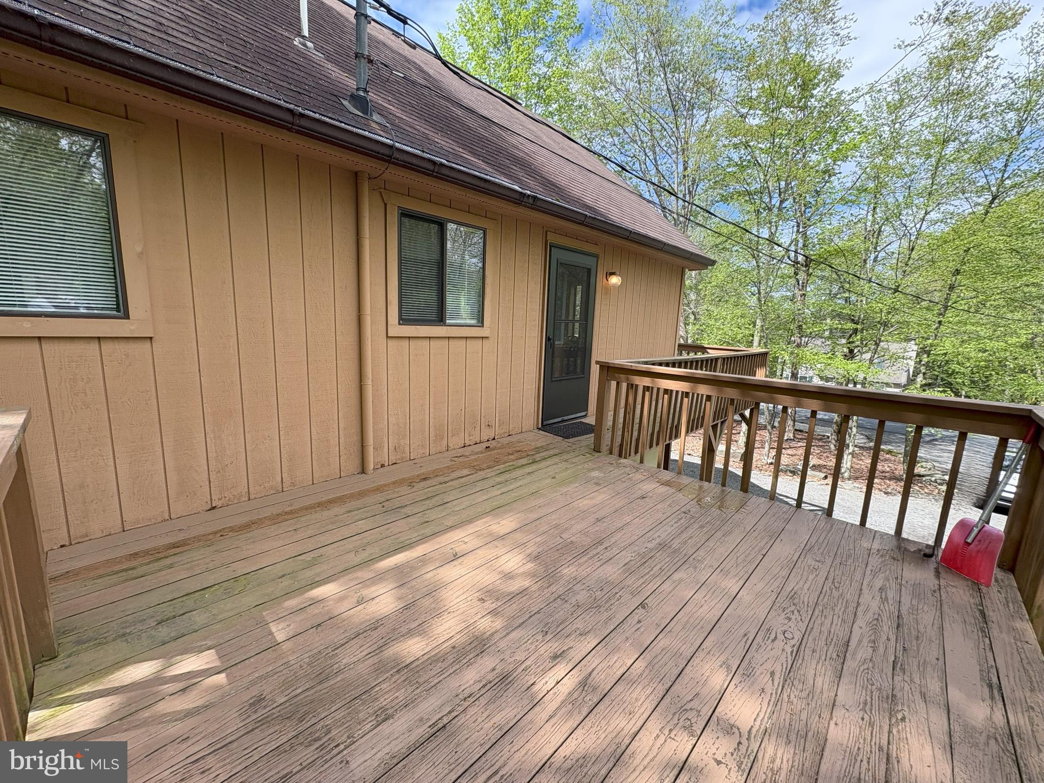 1040 RAINBOW DRIVE
