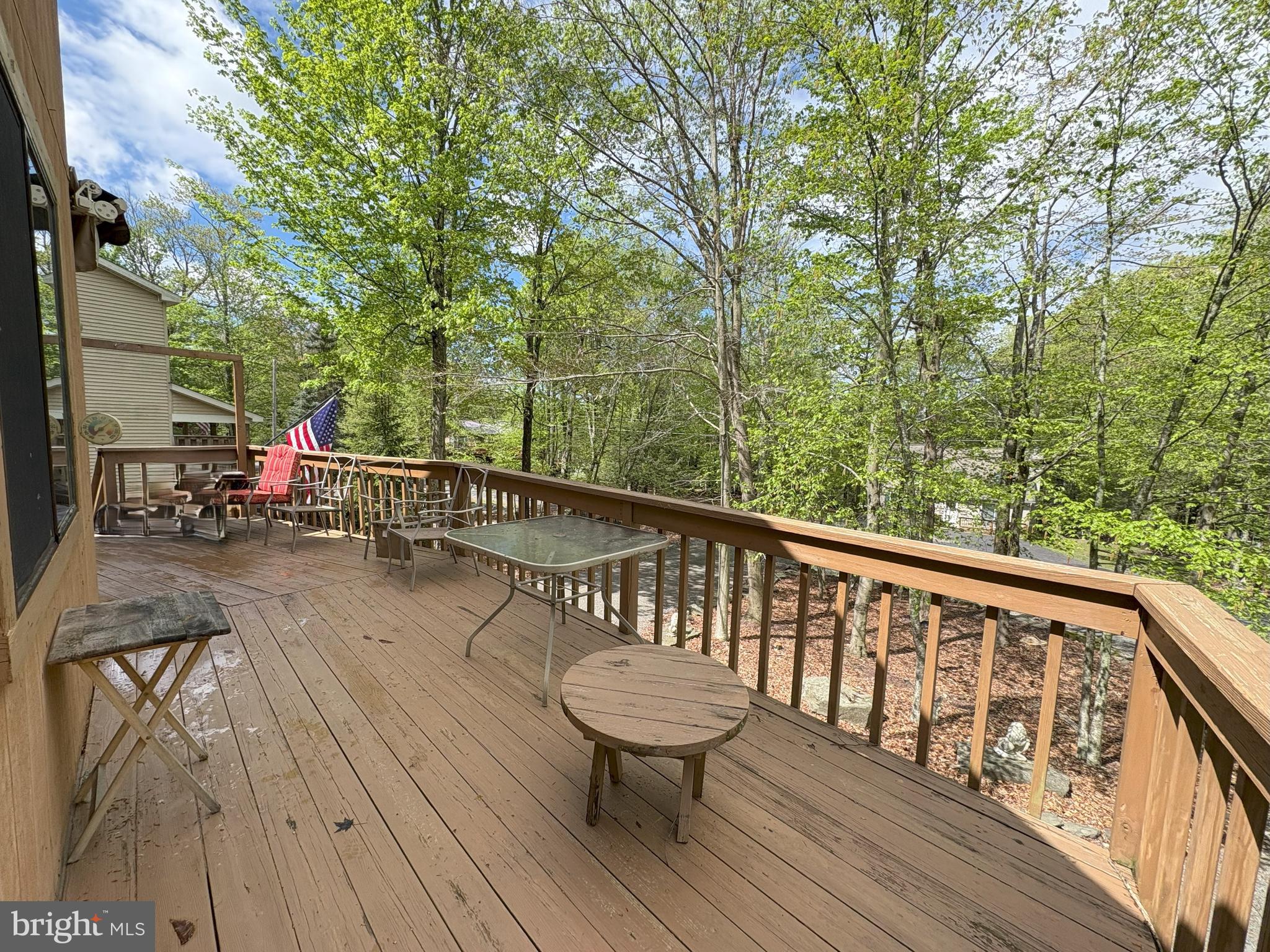 1040 RAINBOW DRIVE