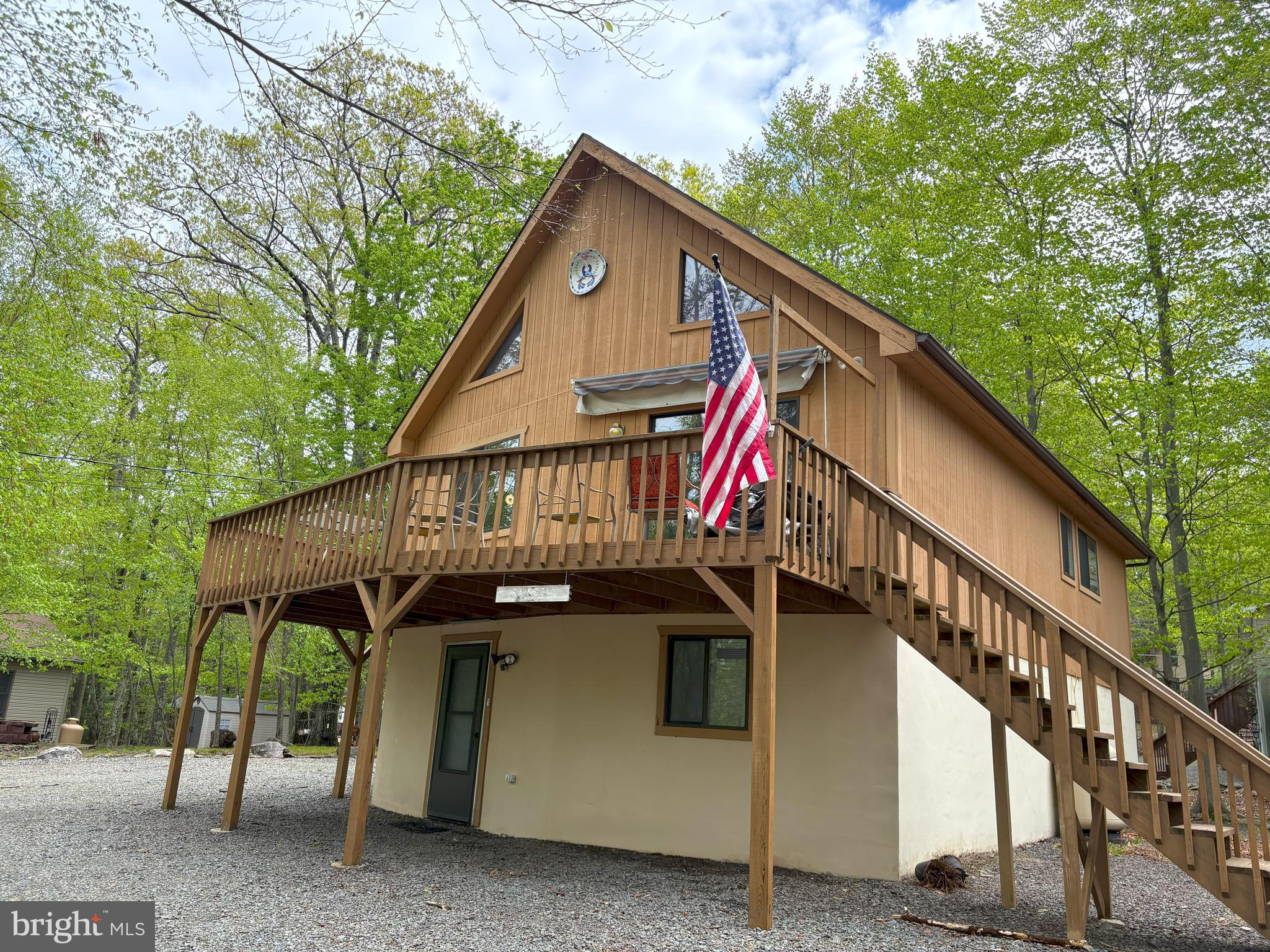 1040 RAINBOW DRIVE