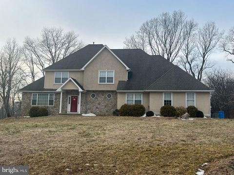 Homes For Sale - 112 Jules Drive<br/> SWEDESBORO, NJ 08085