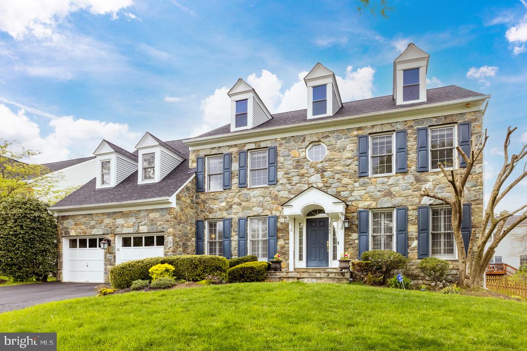 2945 OAKTON KNOLL COURT