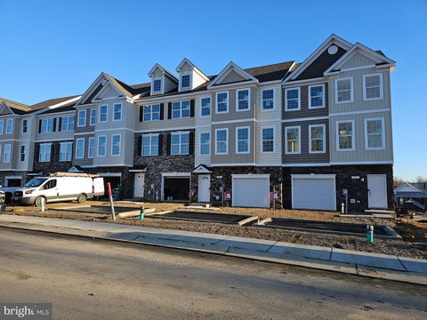 Photo of 82 Potomac Court, PRINCE FREDERICK, MD 20678 (MLS # MDCA2024312)