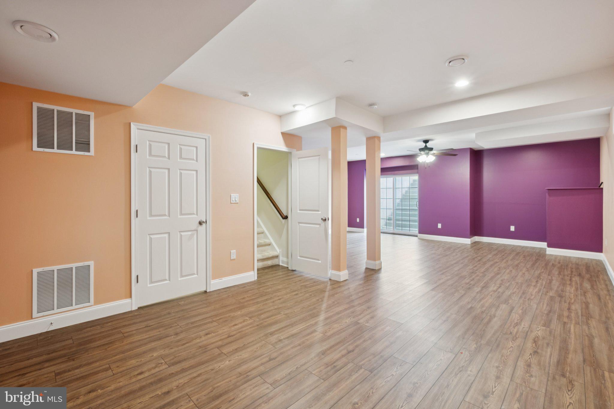 OAKS AT LAFAYETTE HILL - Residential