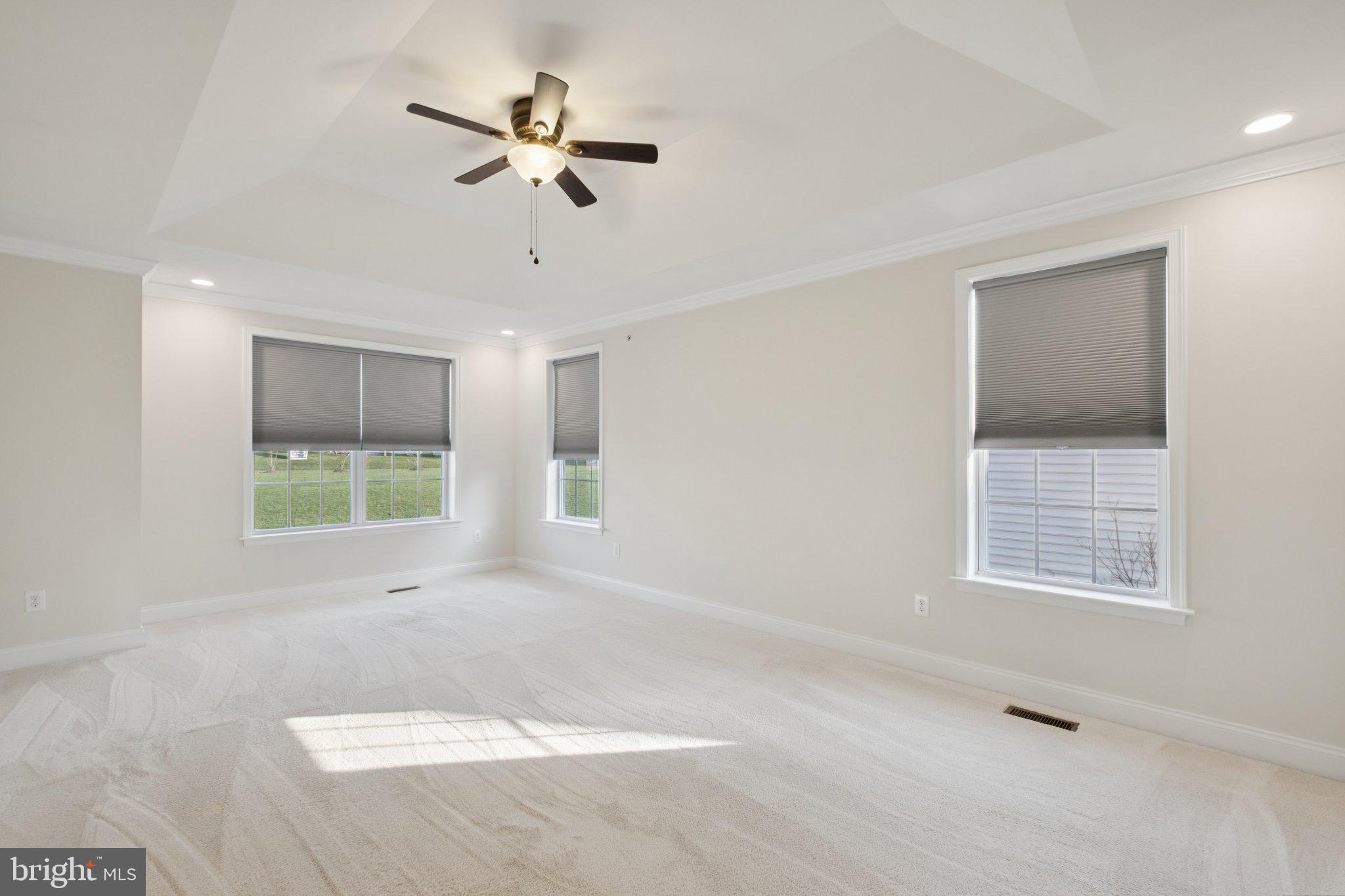 OAKS AT LAFAYETTE HILL - Residential