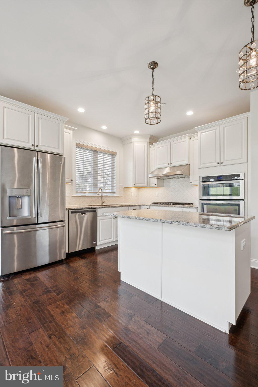 OAKS AT LAFAYETTE HILL - Residential